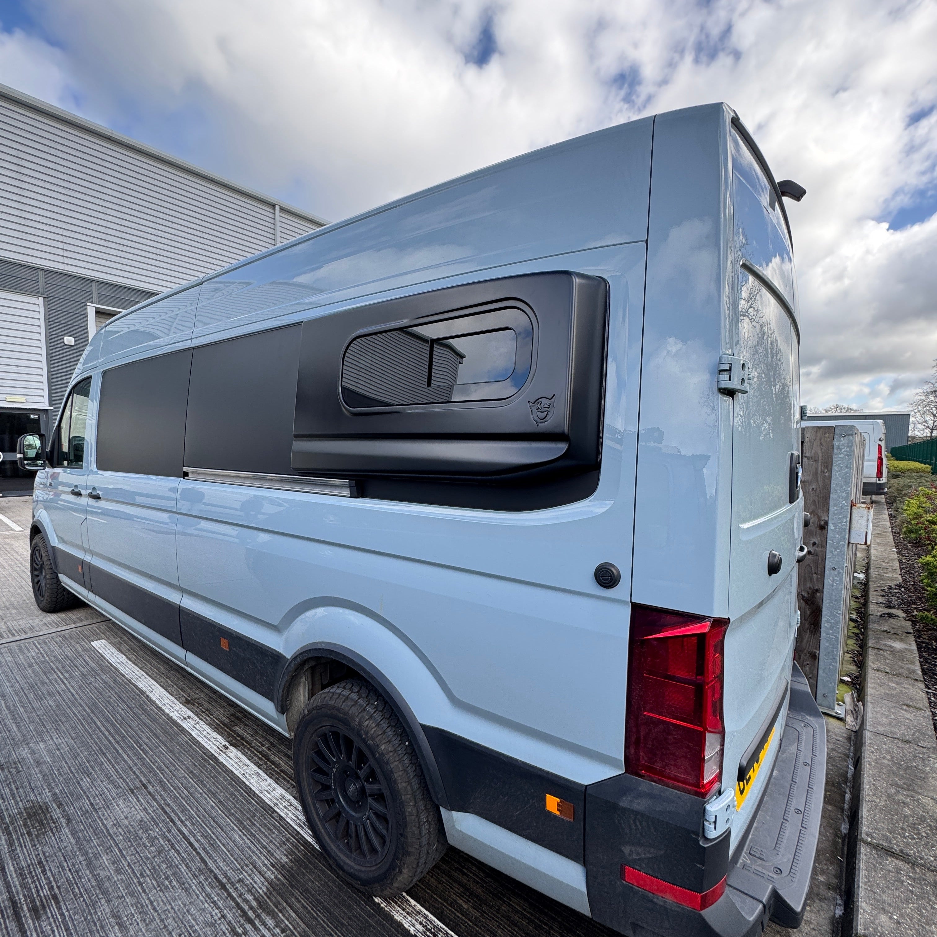 Side Flare - MAN TGE / Crafter