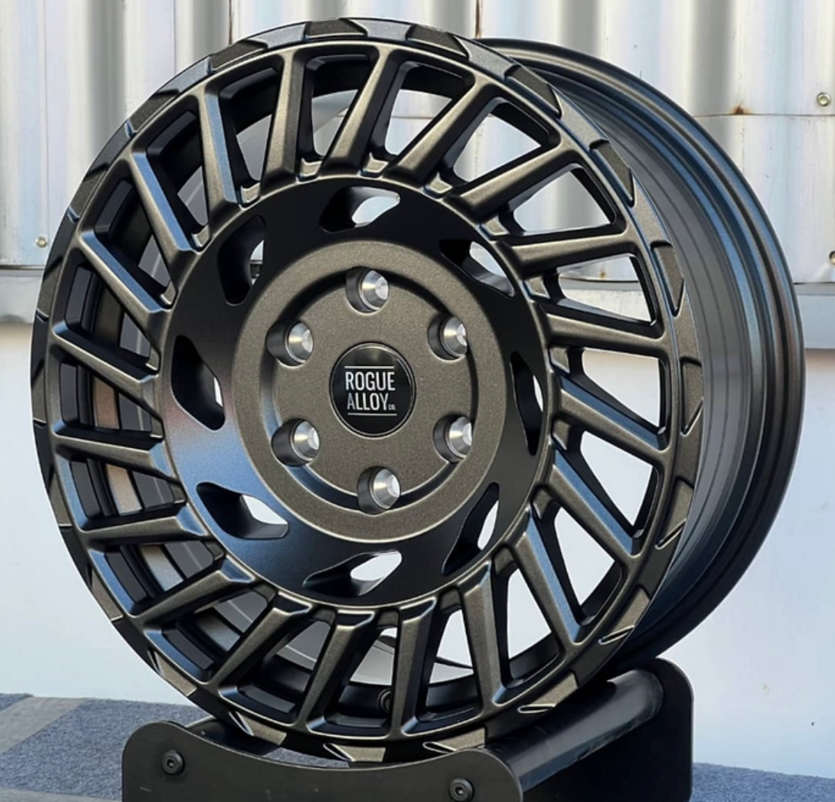 rogue-alloys-lc1-satin-gunmetal-play-swamper-overland-play-dirty1.png