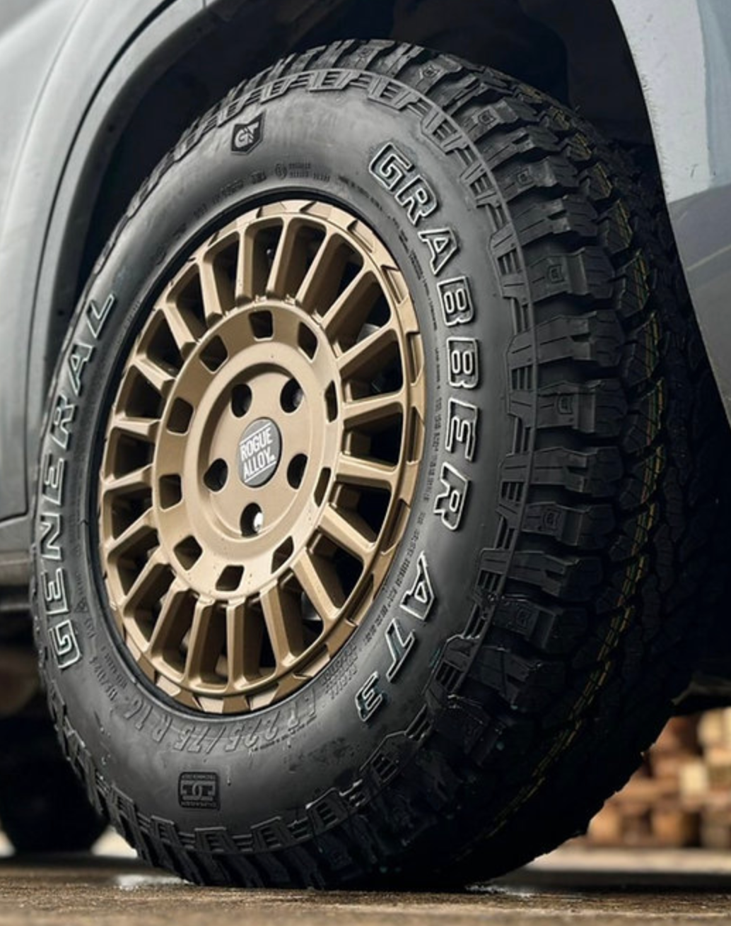 rogue-alloys-lcx-satin-bronze-play-swamper-overland-play-dirty1 2.png