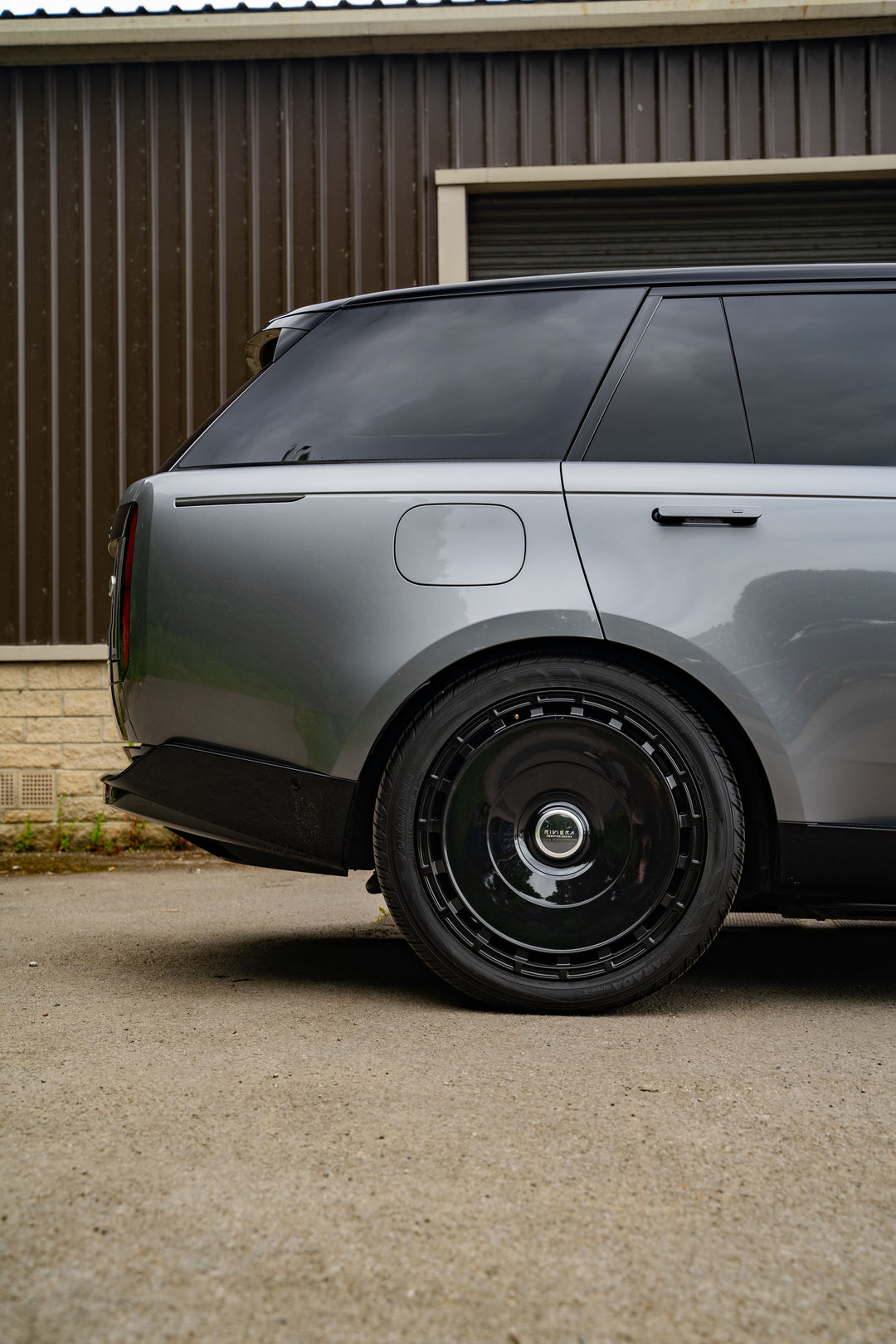 riviera-fg6-play-dirty-alloy-wheels-4.jpg