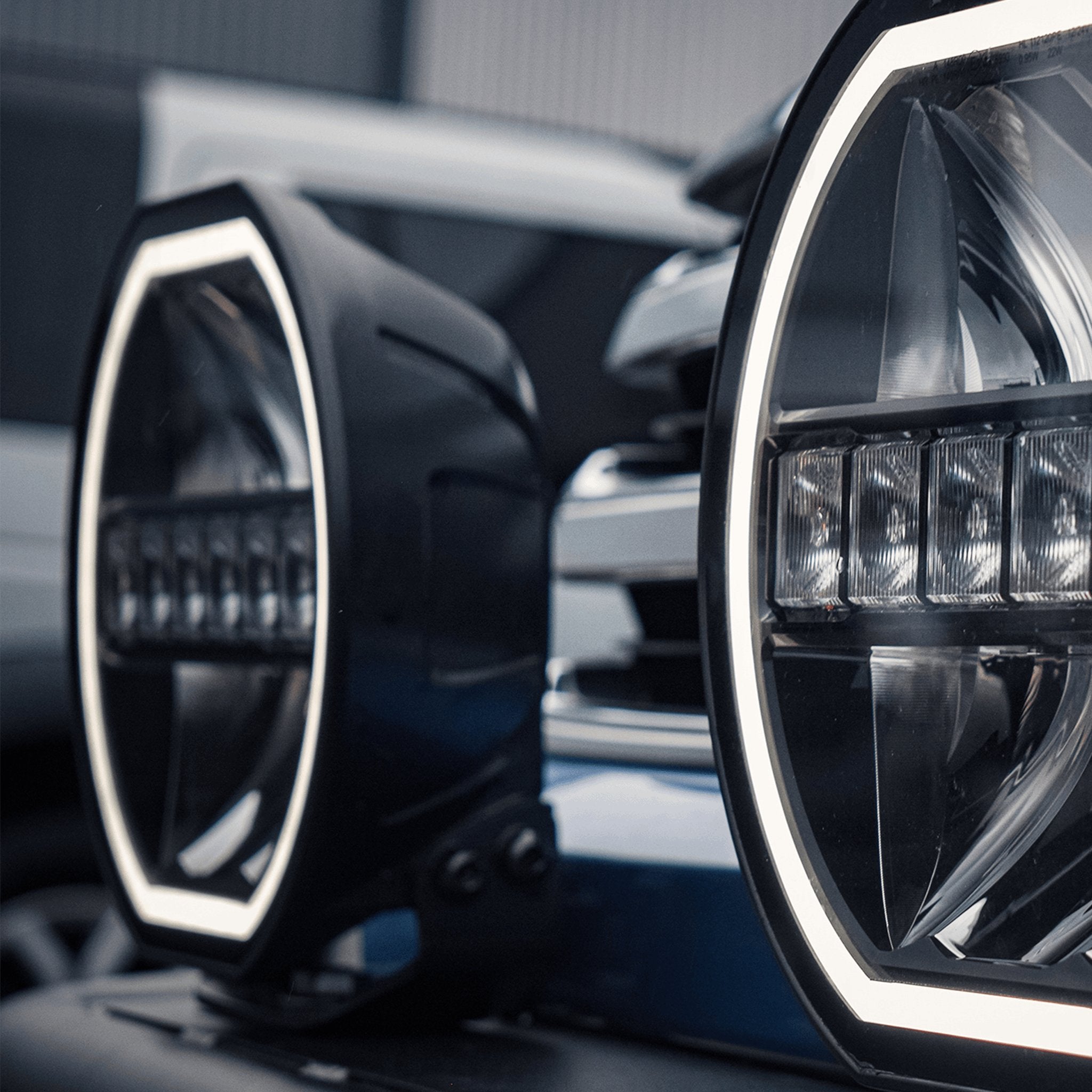 Stealth Toyota Hilux MK8 2015-2020 Twin 9″ Luminous LED Spot Light Kit – 15,874 Lumens