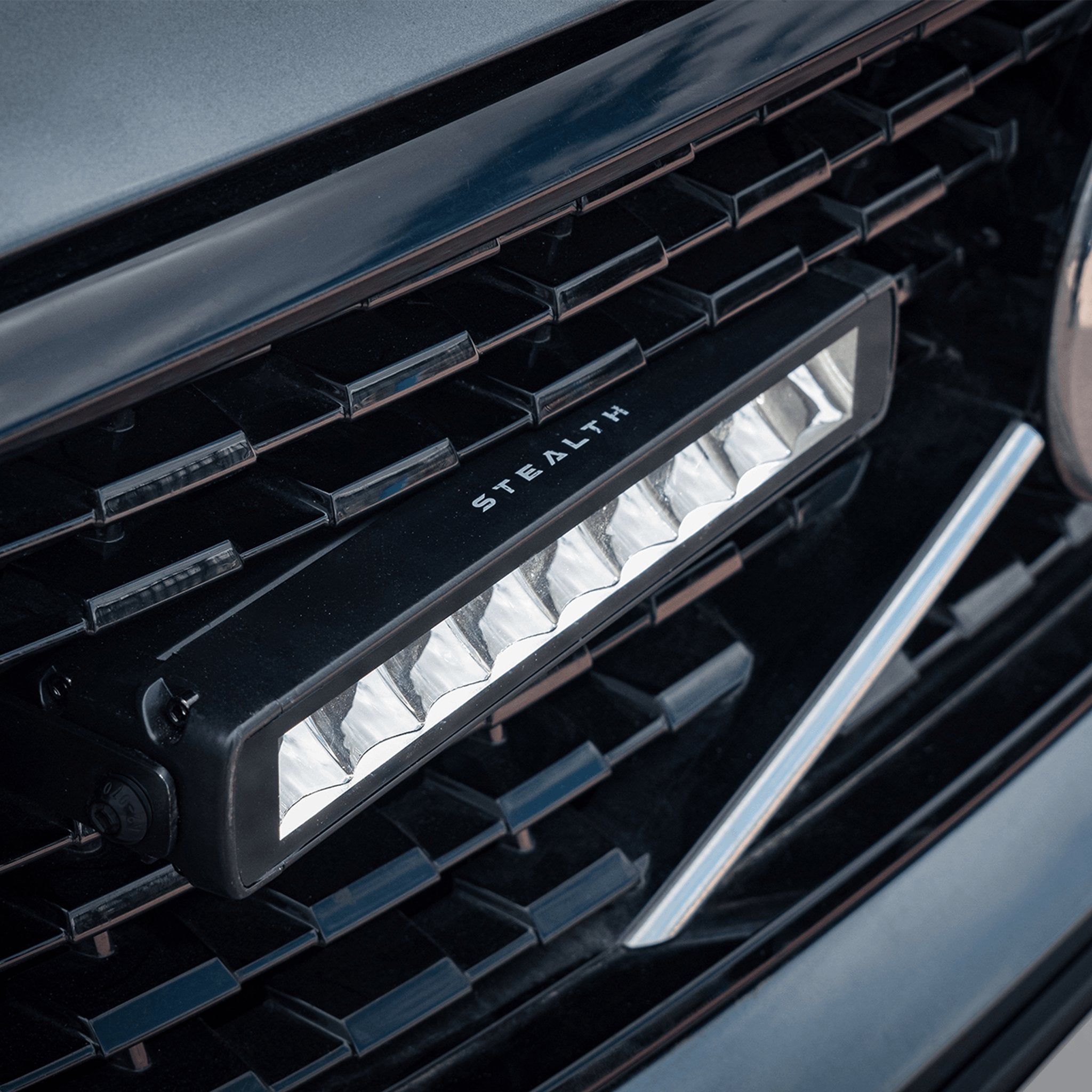 Stealth Volvo XC40 2018+ Twin 10″ LED Grille Kit