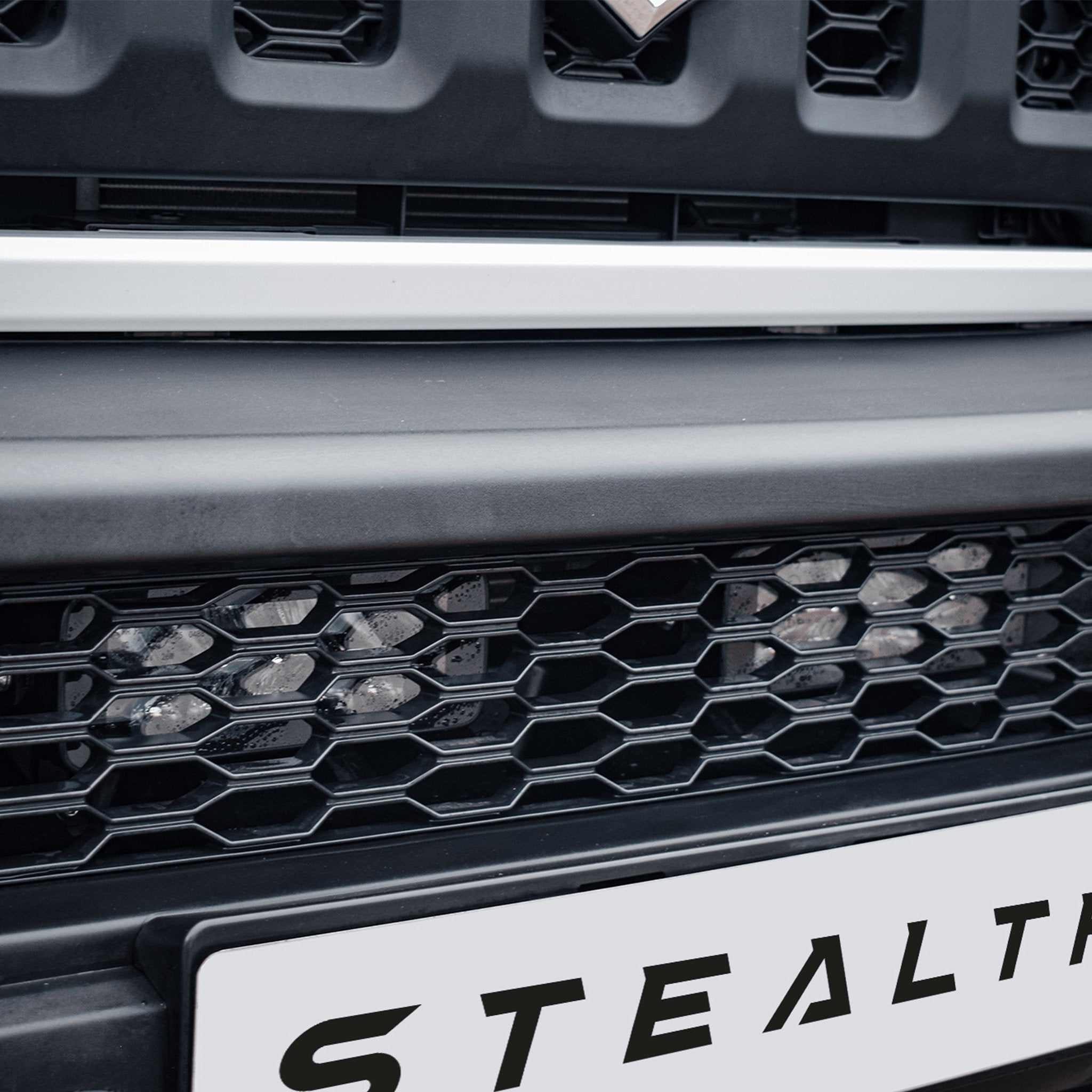 Stealth Suzuki Jimny 2018+ Twin 7″ Luminous LED Integration Grille Kit – 10,080 Lumens