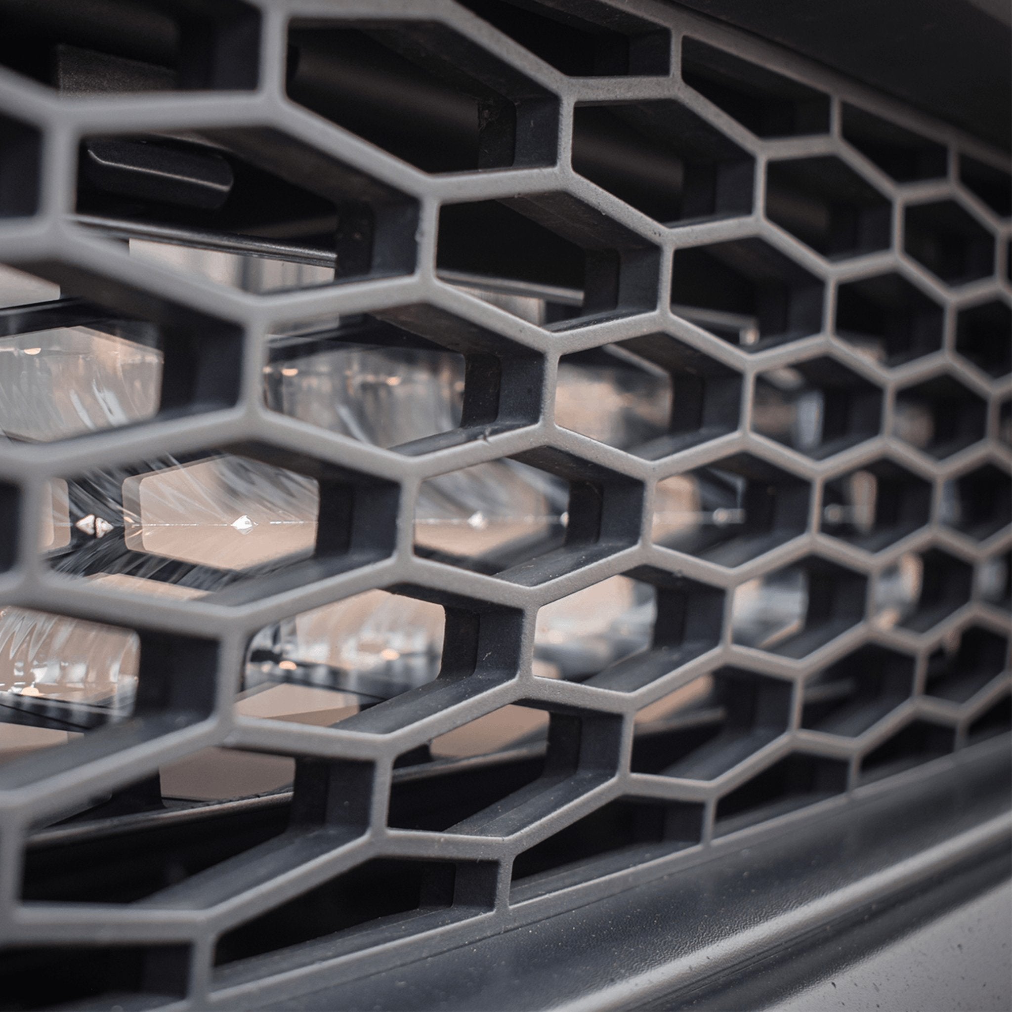 Stealth Land Rover Discovery Sport 2014-2019 30″ Luminous LED Integration Grille Kit – 25,200 Lumens