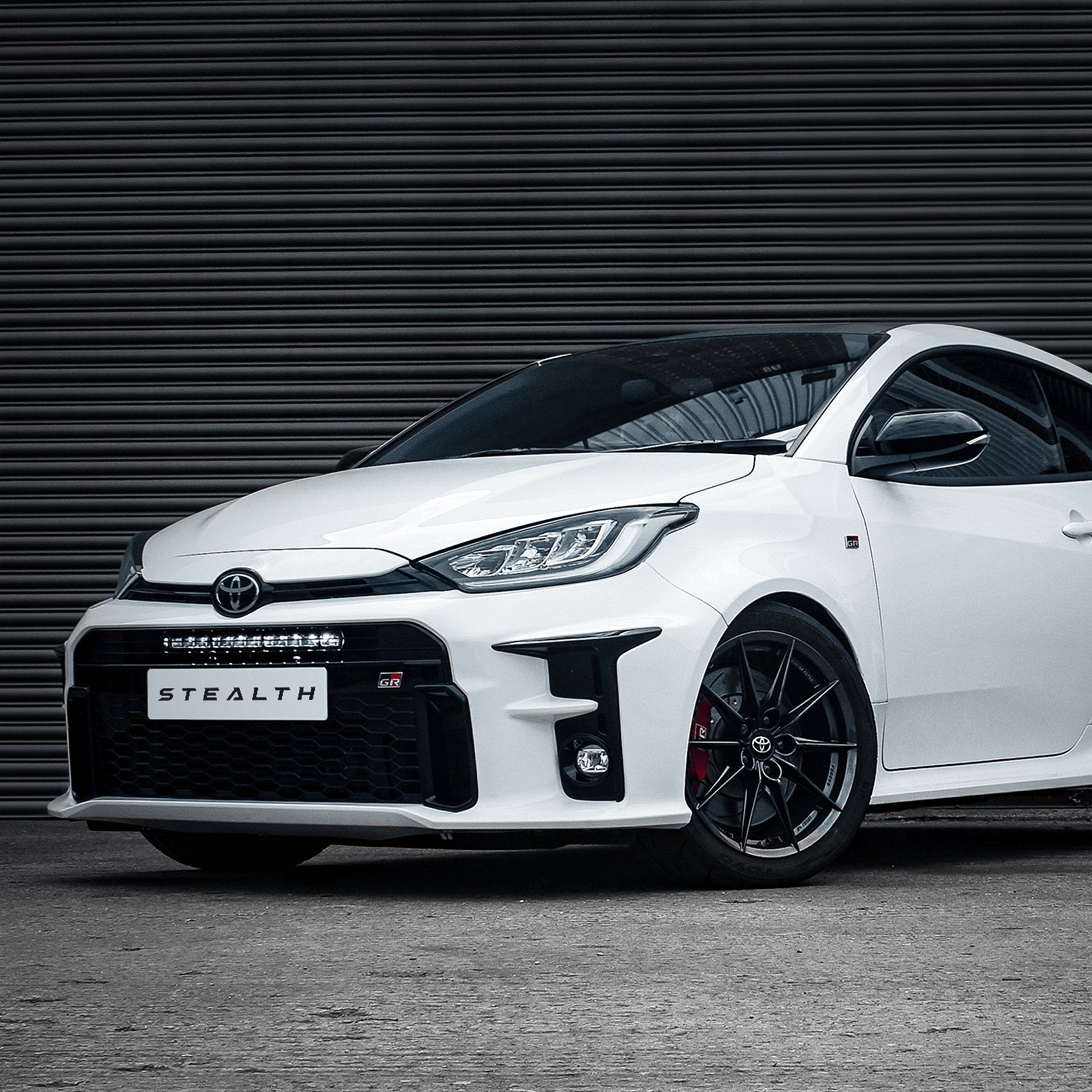 Stealth Toyota Yaris GR 20″ Luminous LED Integration Grille Kit – 8,400 Lumens