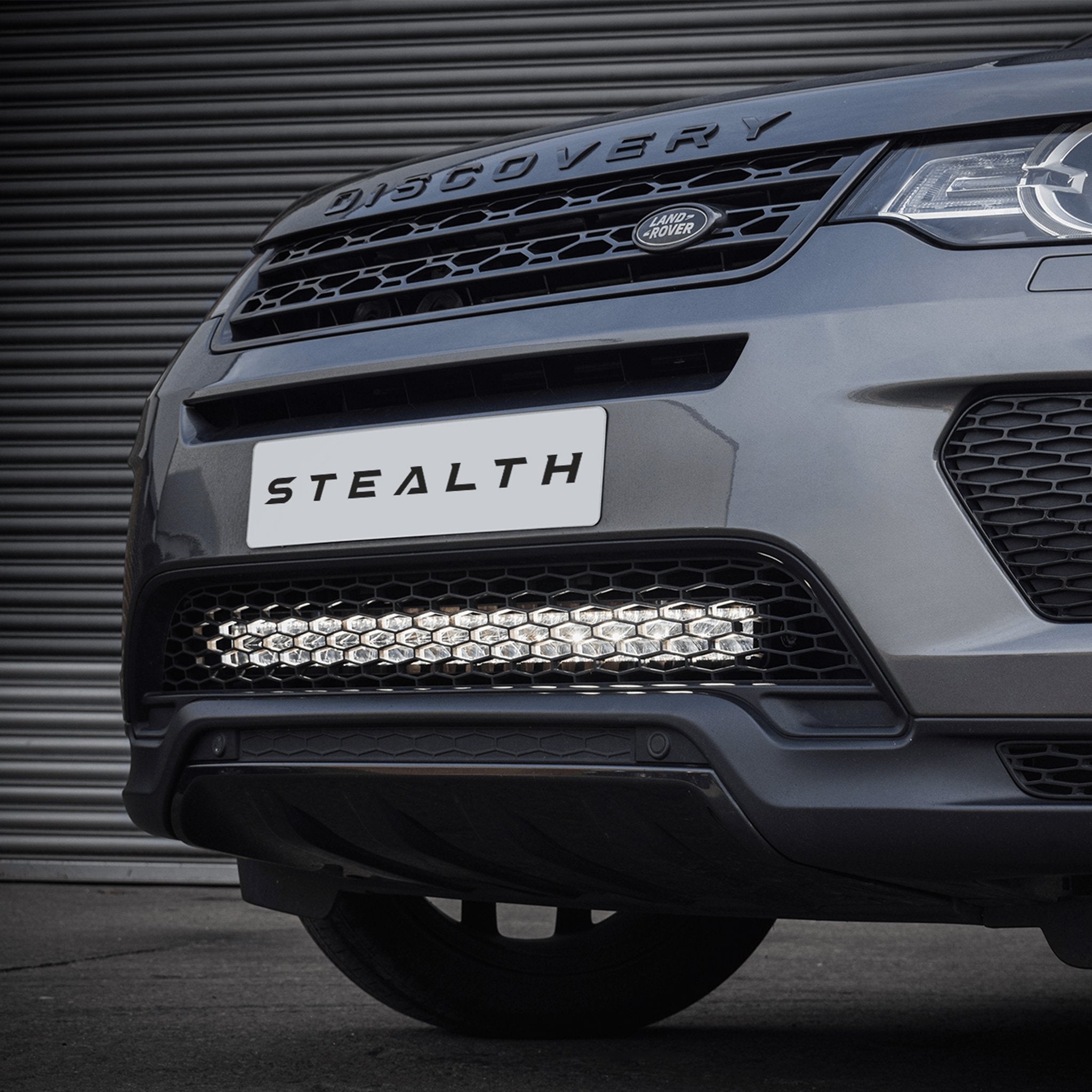 Stealth Land Rover Discovery Sport 2014-2019 30″ Luminous LED Integration Grille Kit – 25,200 Lumens