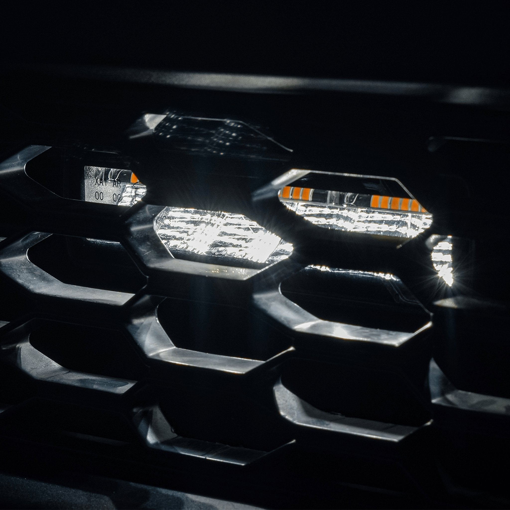 Stealth Suzuki Jimny 2018+ Twin 6″ Luminous LED Integration Grille Kit – 5,760 Lumens