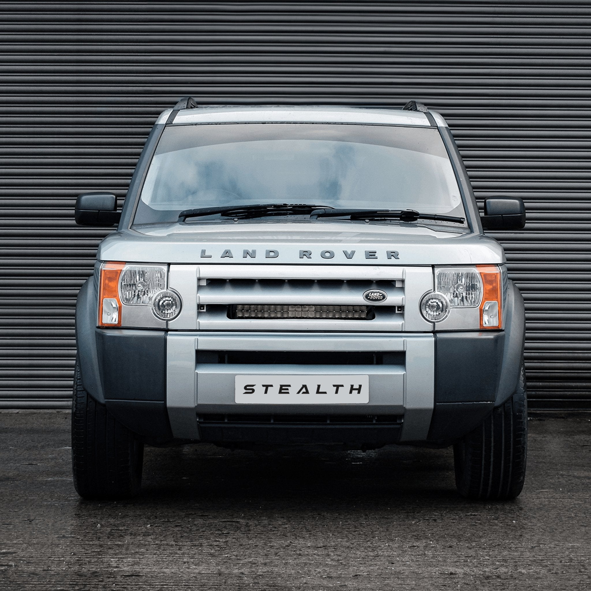 Stealth Land Rover Discovery 3 2004-2009 21″ Luminous LED Integration Grille Kit – 16,800 Lumens