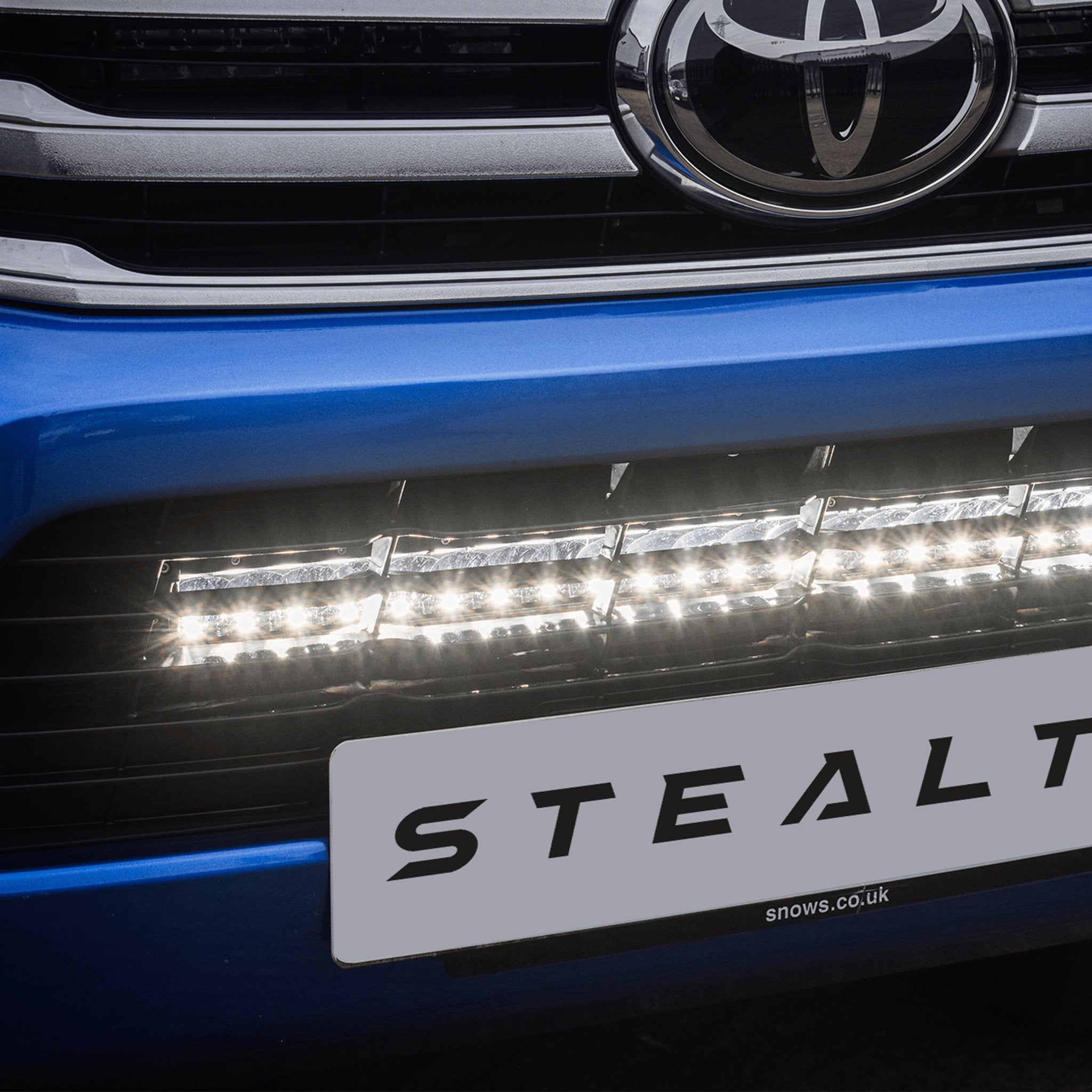 Stealth Toyota Hilux MK8 2015-2020 27″ Luminous LED Integration Grille Kit – 24,000 Lumens