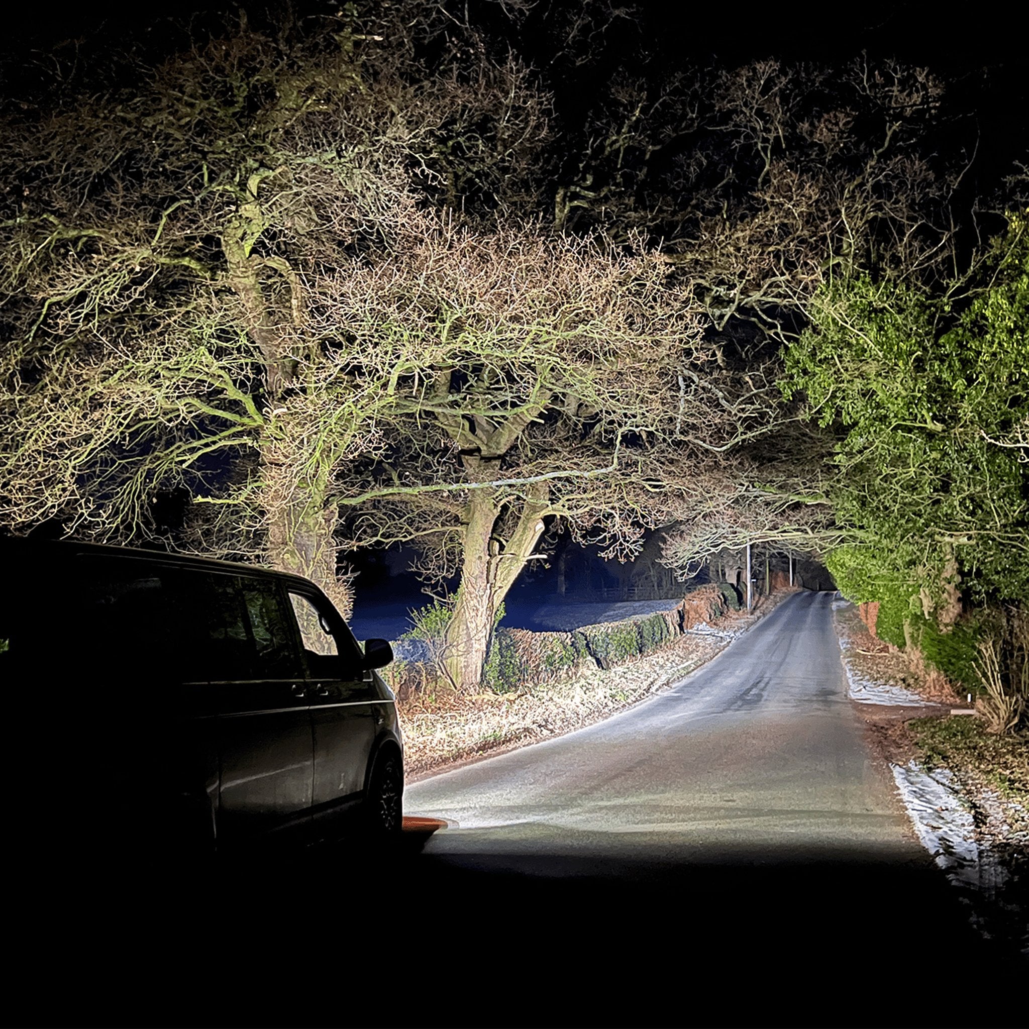 Stealth VW Volkswagen Transporter T5.1 2009-2015 Twin 4″ Dark Force LED Bonnet Kit – 16,800 Lumens