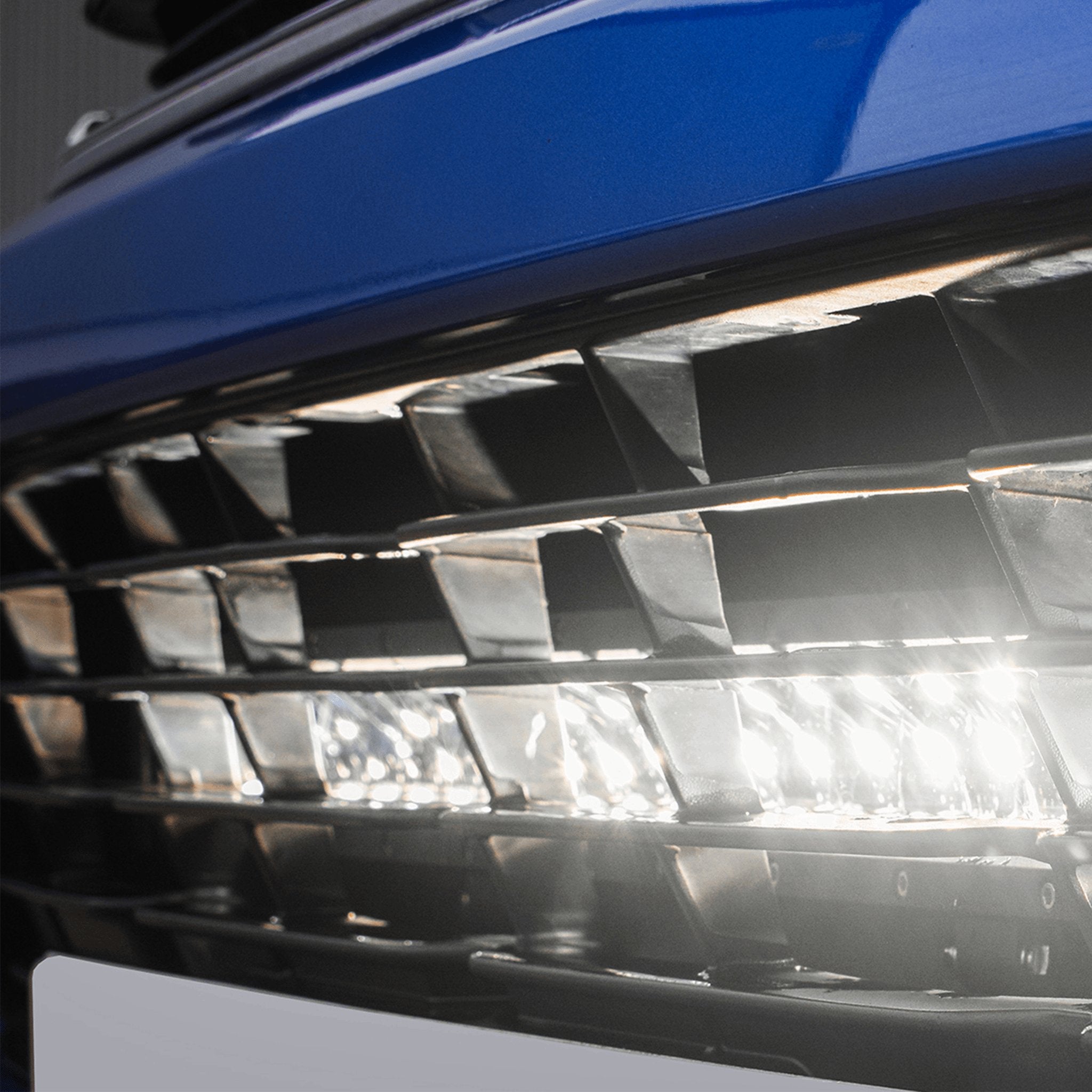 Stealth Toyota Hilux MK8 2015-2020 27″ Luminous LED Integration Grille Kit – 24,000 Lumens