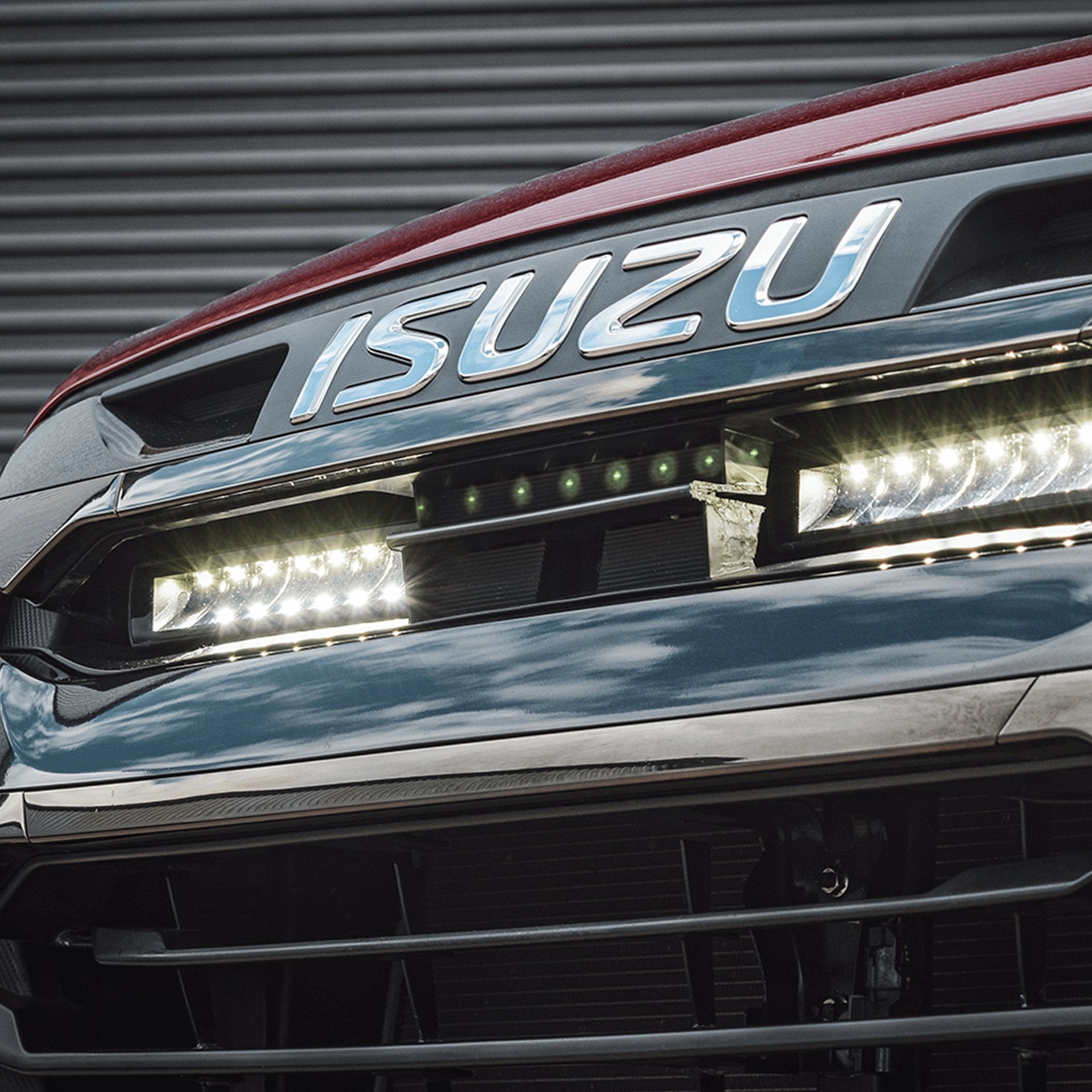 Stealth Isuzu D-Max 2023+ Twin 10″ Luminous LED Integration Grille Kit – 7,560 Lumens