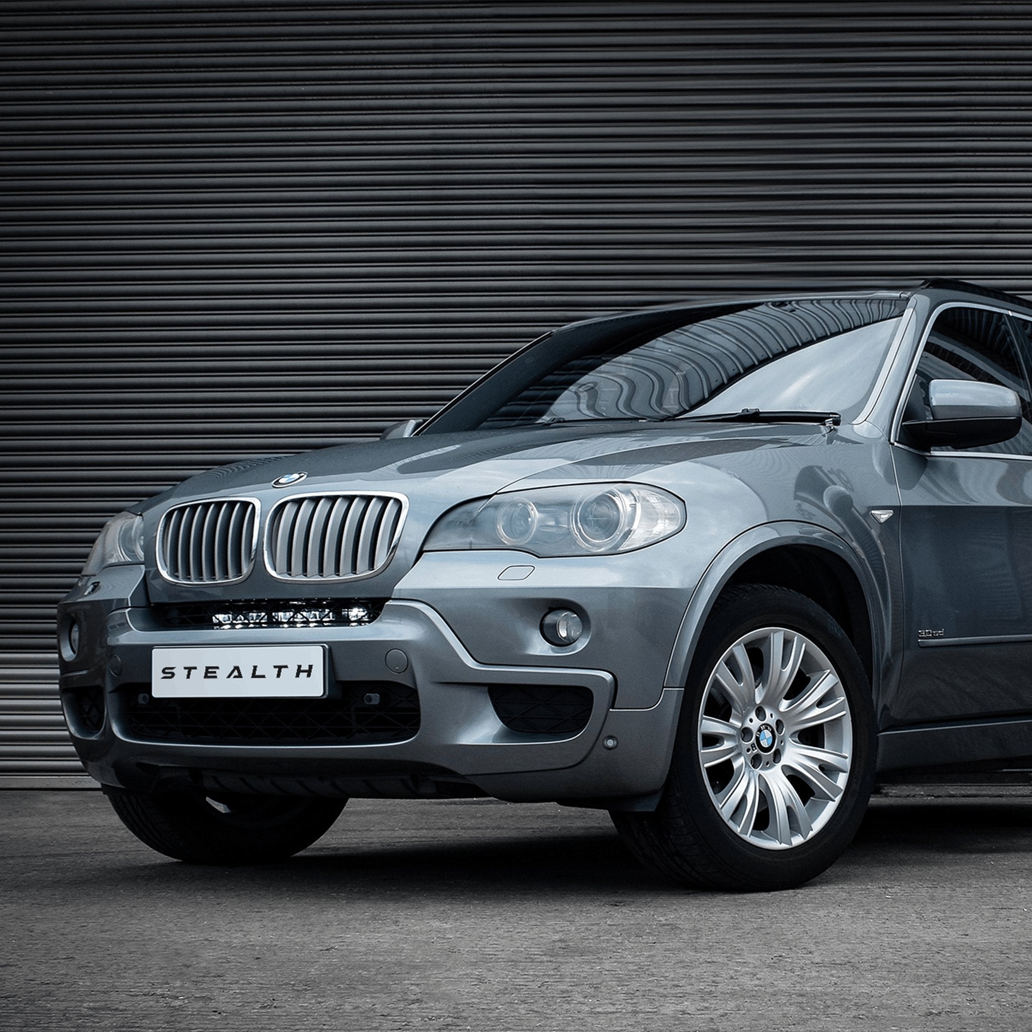 Stealth BMW X5 E70 2007-2013 20″ Luminous LED Integration Grille Kit – 8,400 Lumens