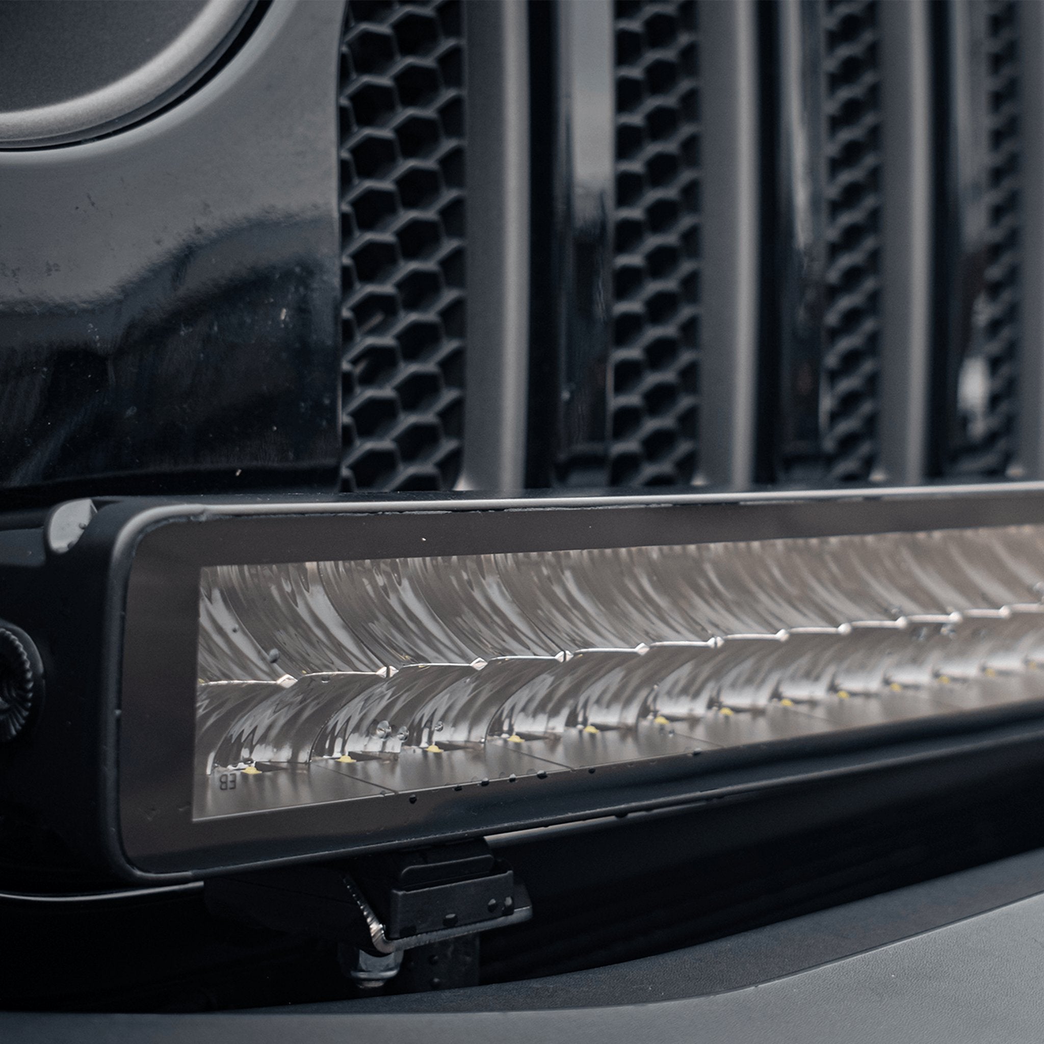 Stealth JEEP Wrangler JL 2019+ 40″ Luminous LED Integration Grille Kit – 33,600 Lumens