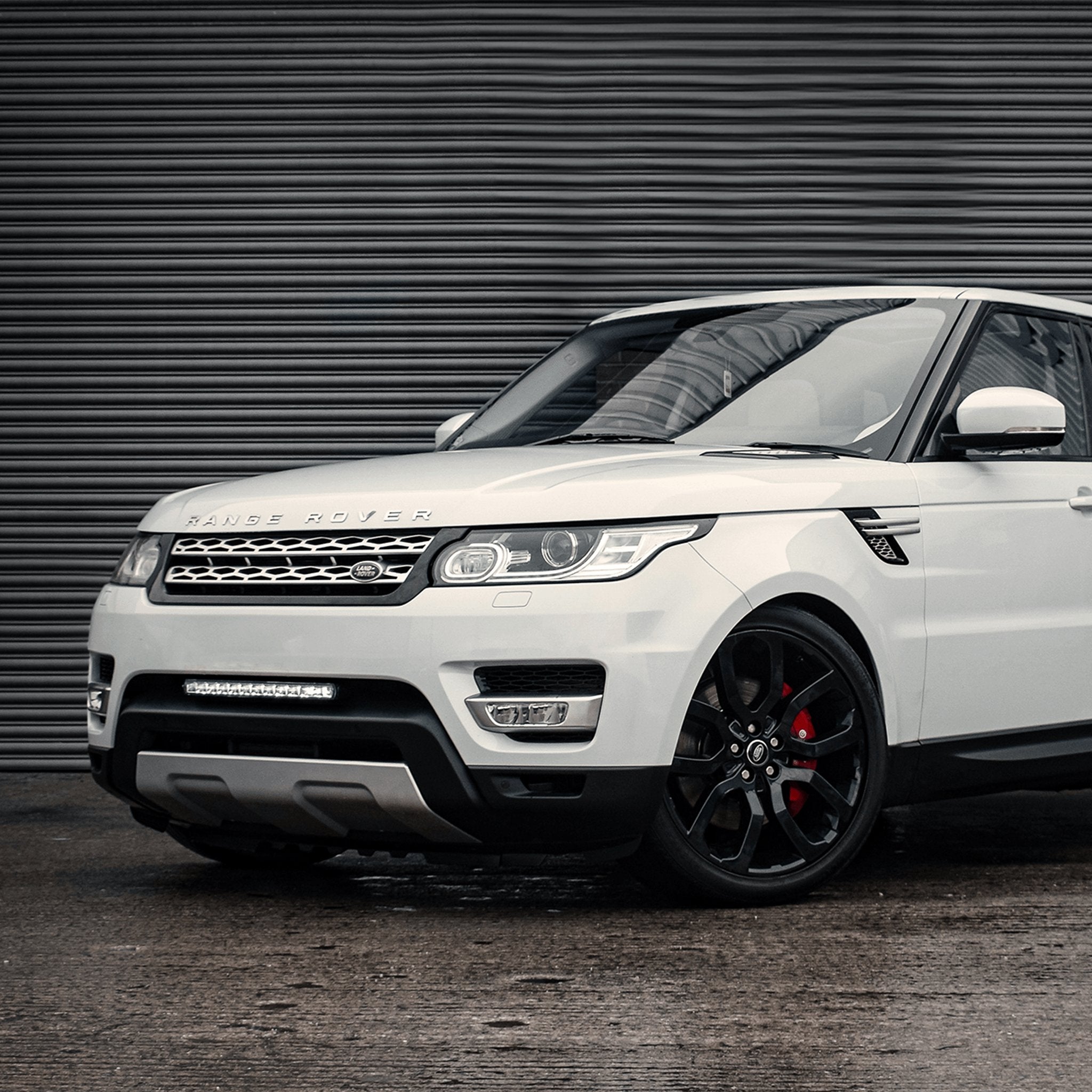 Stealth Range Rover Sport L494 20″ Luminous LED Integration Grille Kit – 8,400 Lumens