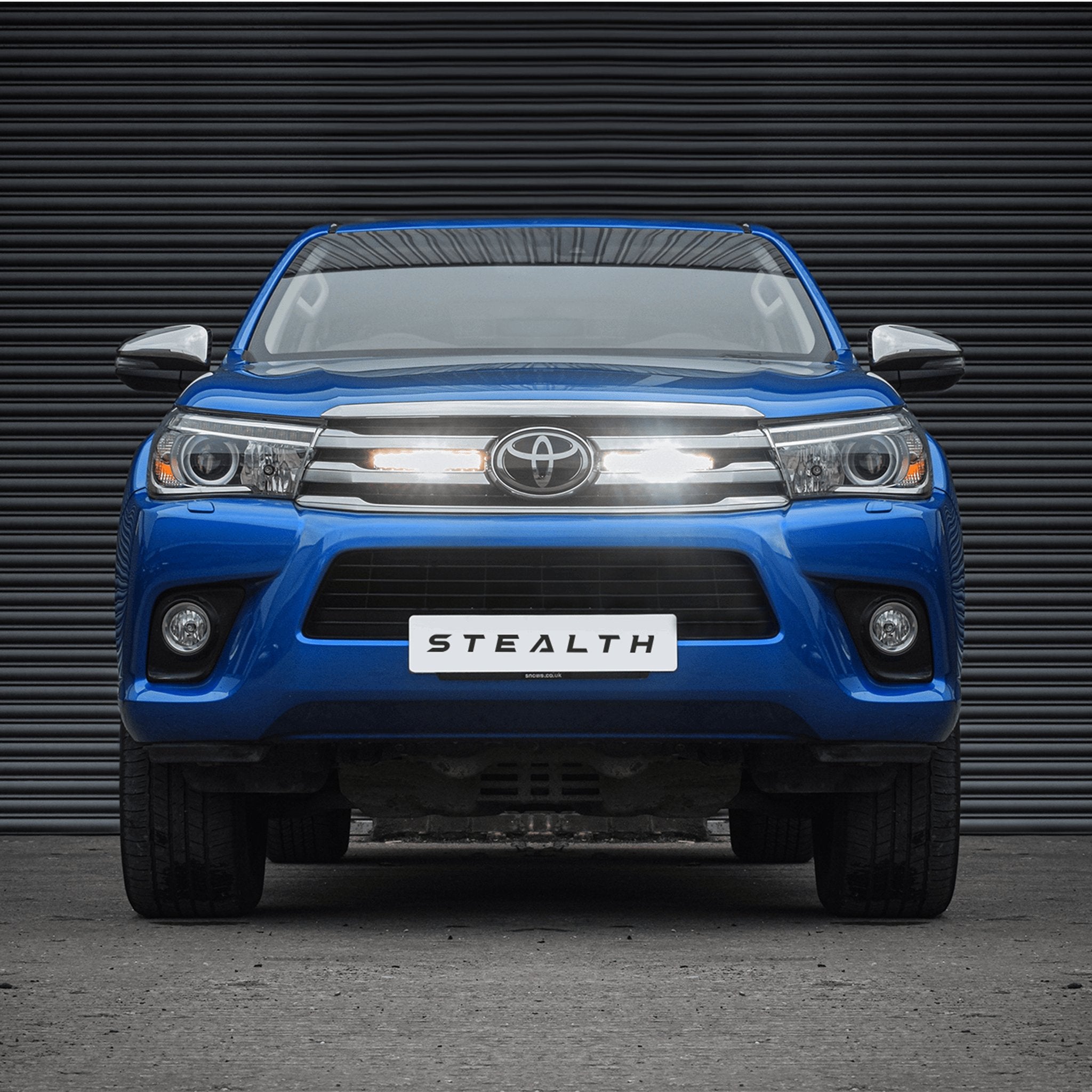 Stealth Toyota Hilux MK8 2015-2020 Twin 10″ Luminous LED Integration Grille Kit – 7,560 Lumens