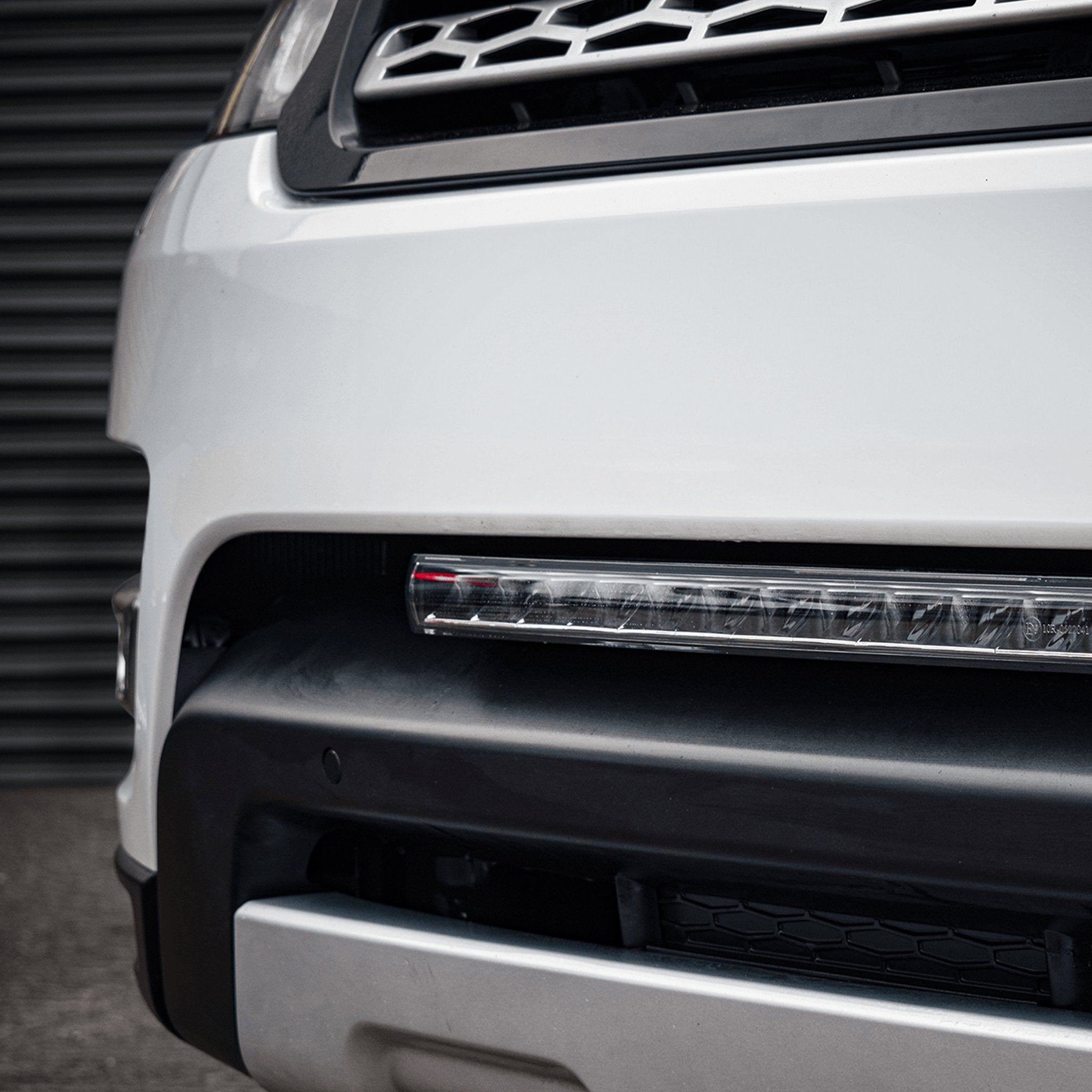 Stealth Range Rover Sport L494 20″ Luminous LED Integration Grille Kit – 8,400 Lumens