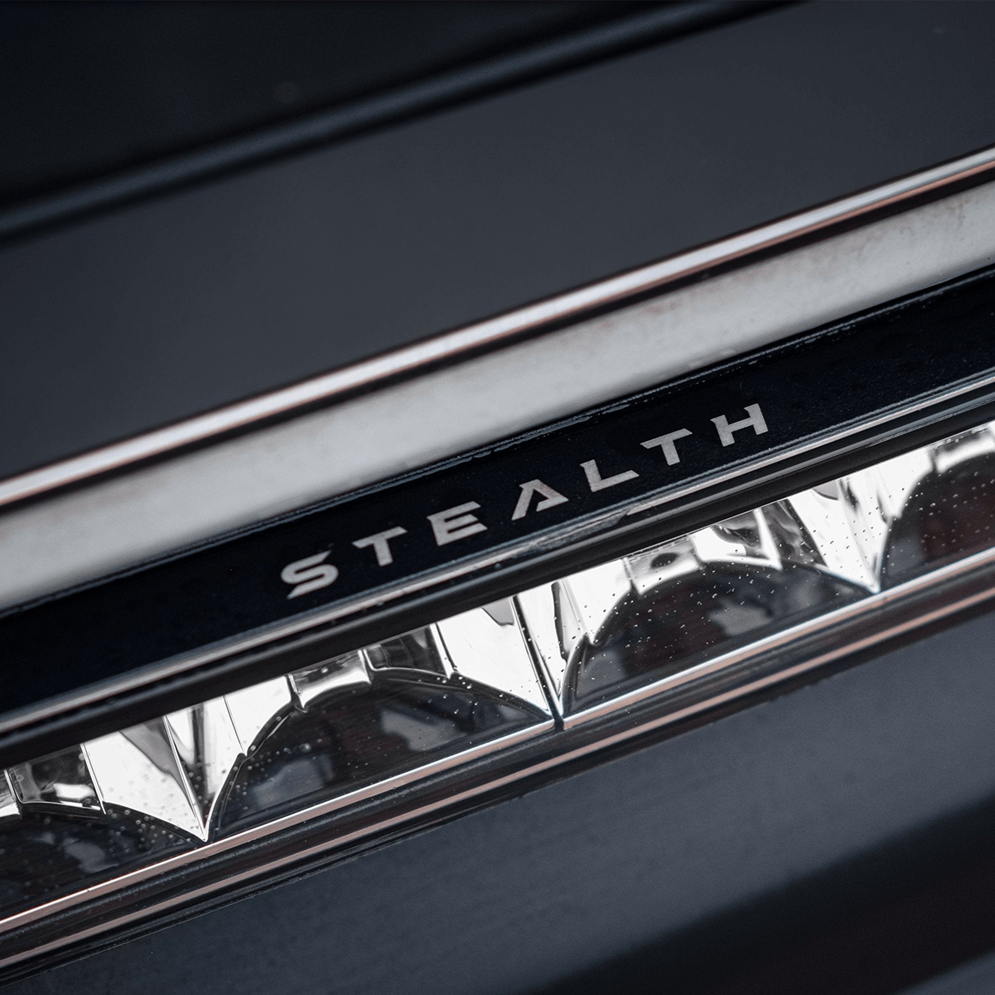 Stealth Range Rover Sport L494 20″ Luminous LED Integration Grille Kit – 8,400 Lumens