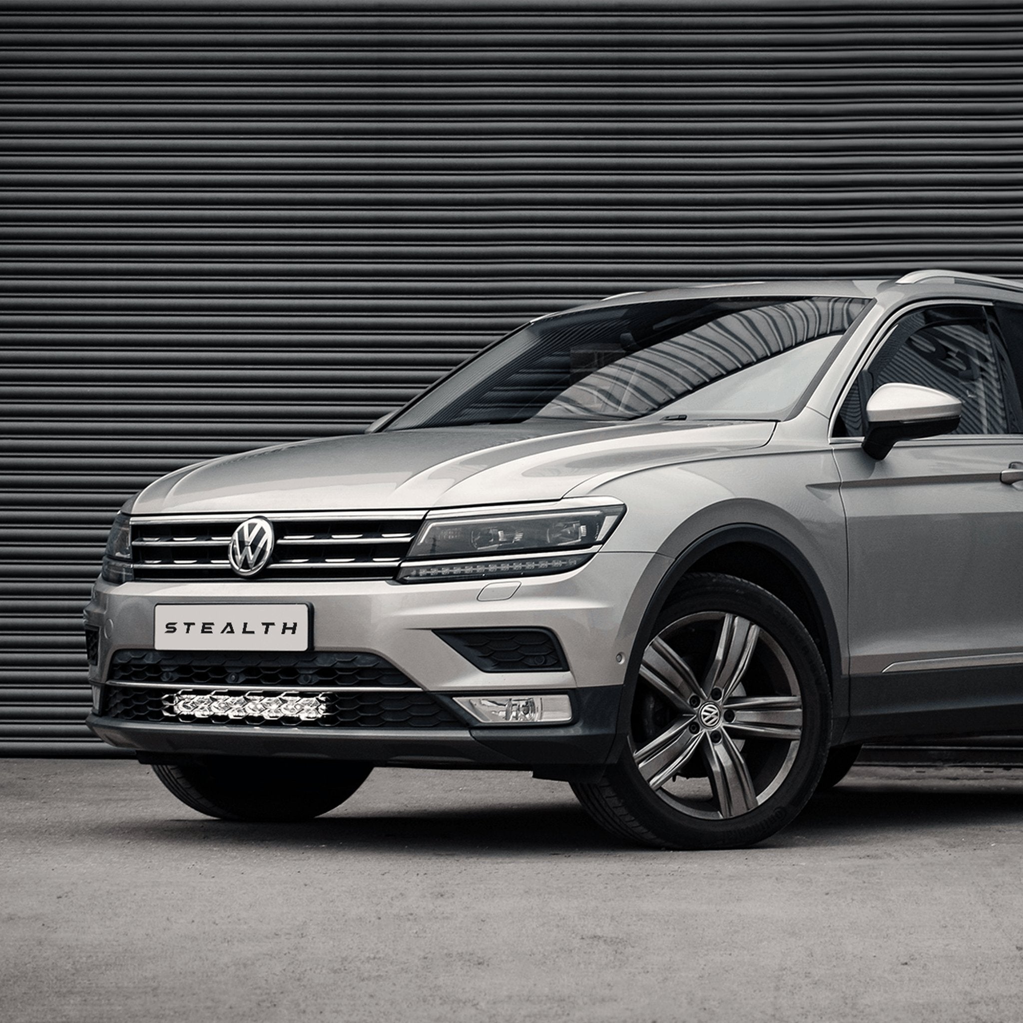 Stealth VW Volkswagen Tiguan 2016+ 21″ Luminous LED Integration Grille Kit – 16,800 Lumens