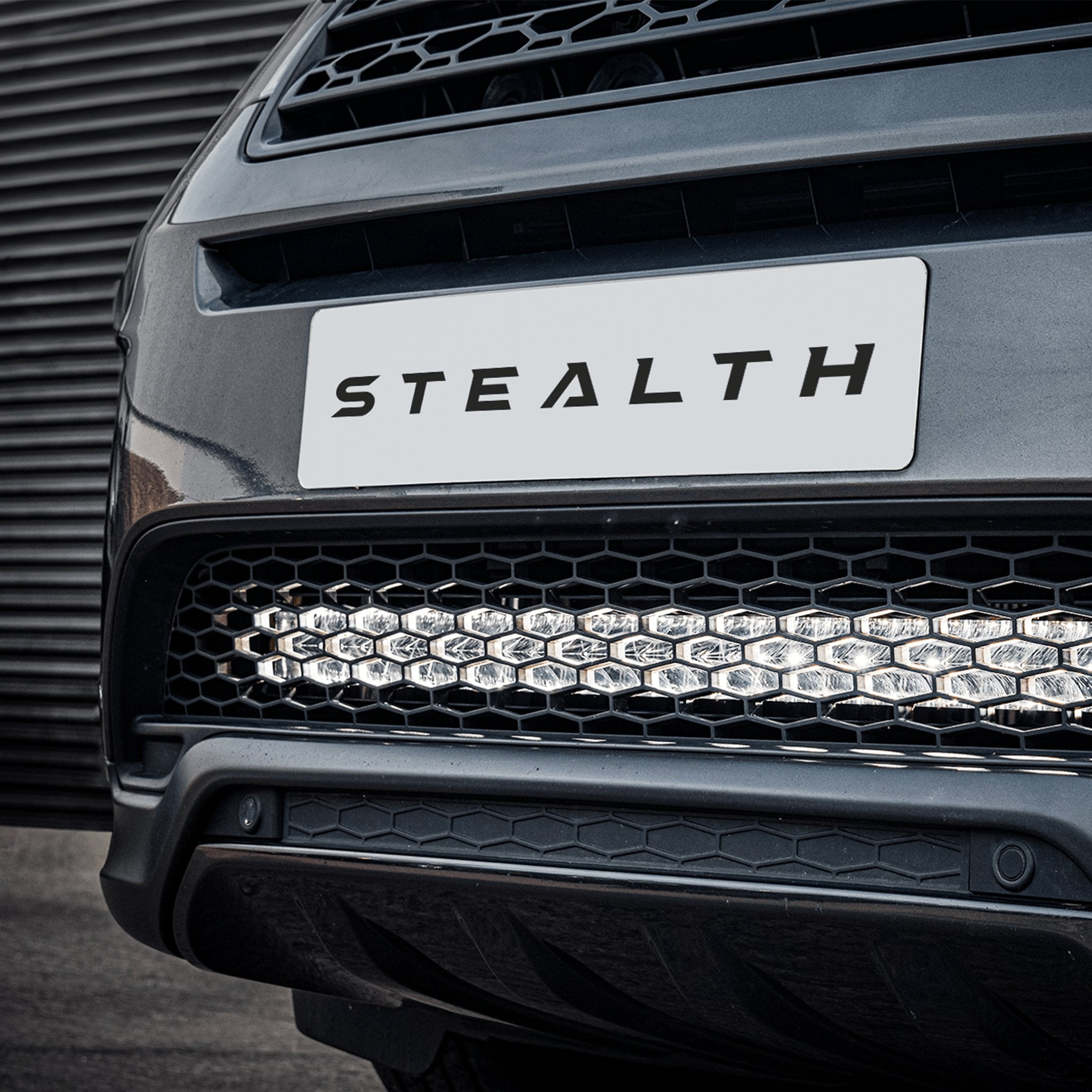 Stealth Land Rover Discovery Sport 2014-2019 30″ Luminous LED Integration Grille Kit – 25,200 Lumens
