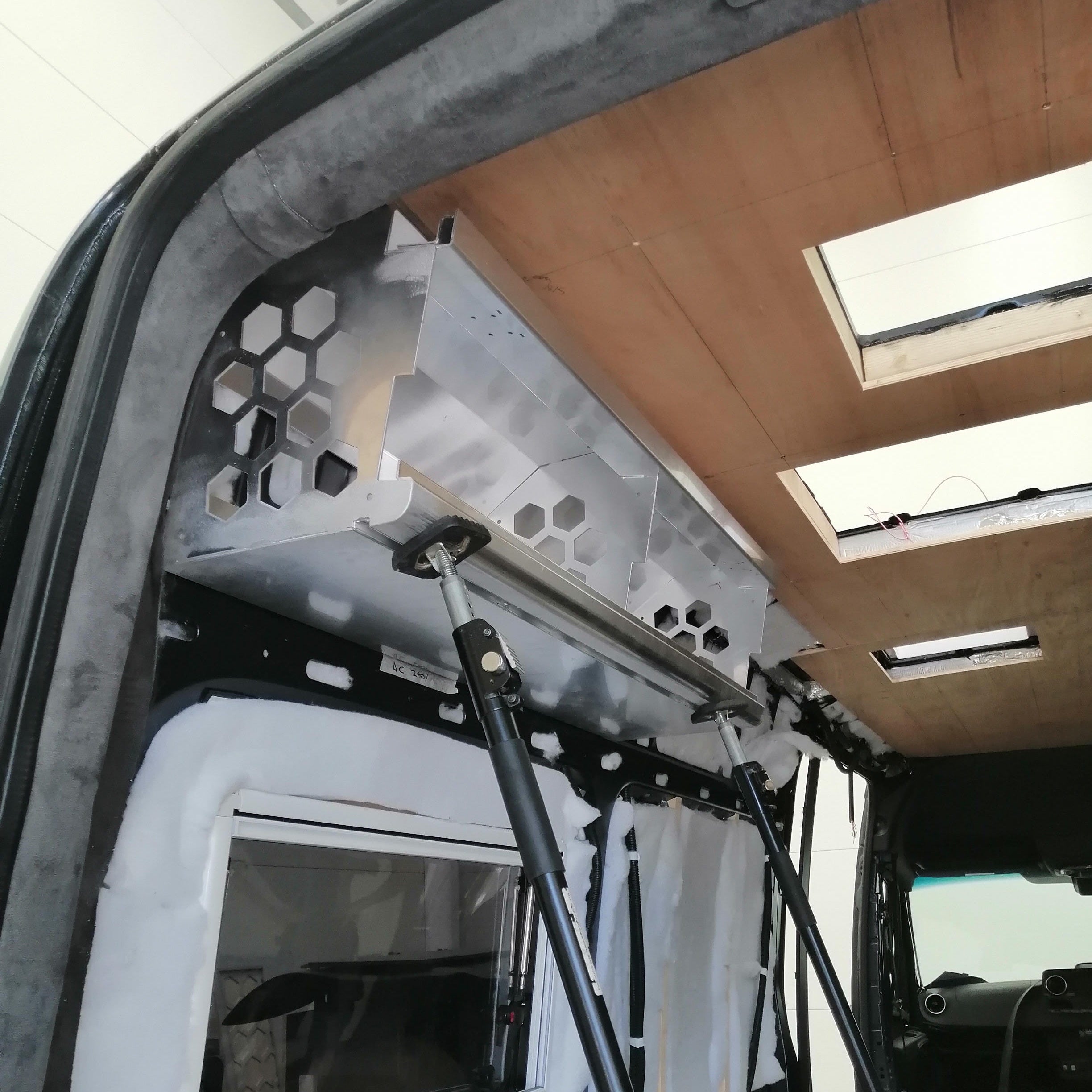 Lightweight Aluminium Campervan Furniture Gantry