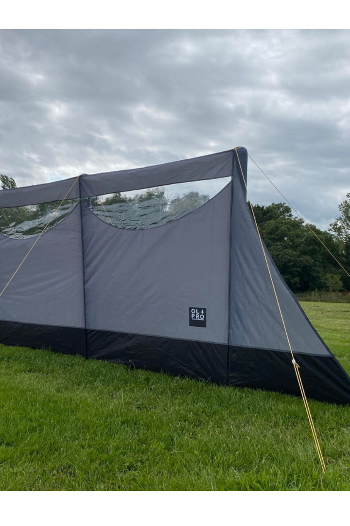 Inflatable Charcoal Windbreak