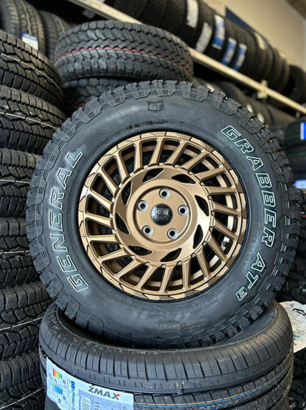 rogue-alloys-lc1-satin-bronze-play-swamper-overland-play-dirty4.png