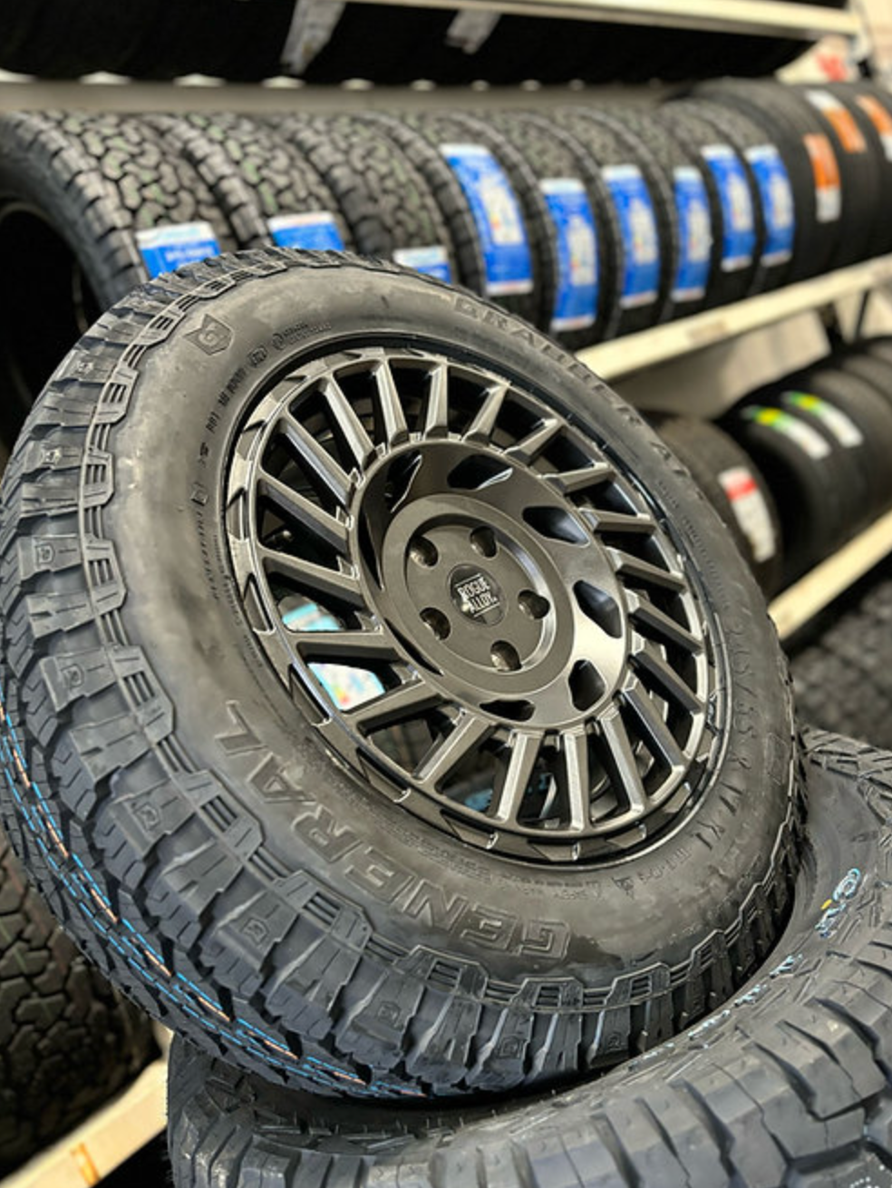rogue-alloys-lc1-satin-gunmetal-play-swamper-overland-play-dirty2.png