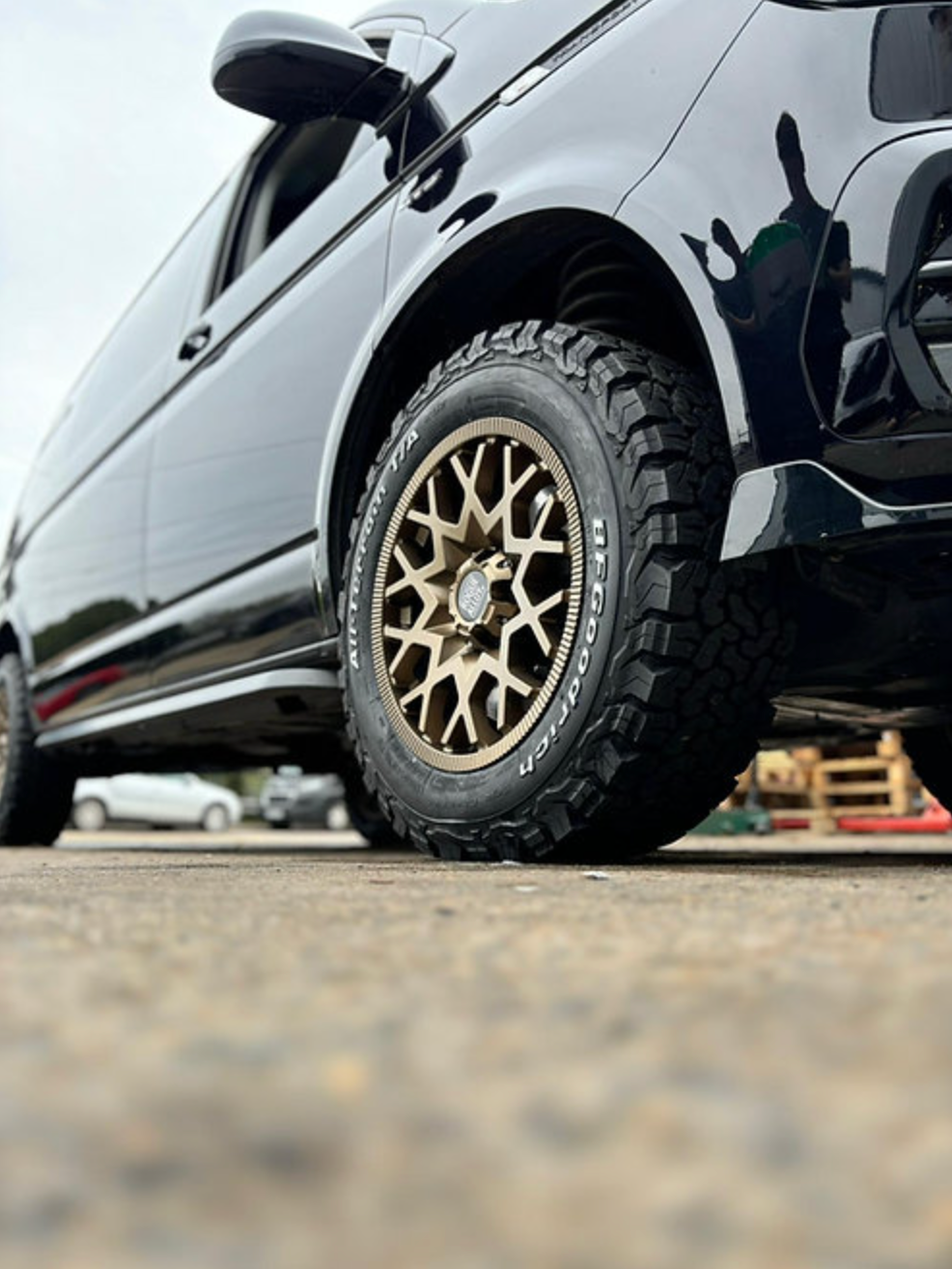 rogue-alloys-rollex-satin-bronze-play-swamper-overland-play-dirty6.png