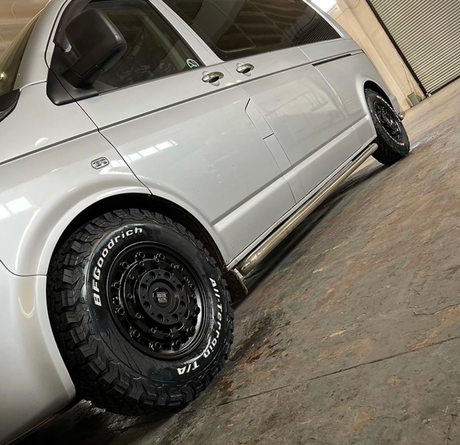 rogue-alloys-cc1-satin-black-play-swamper-overland-play-dirty4.png