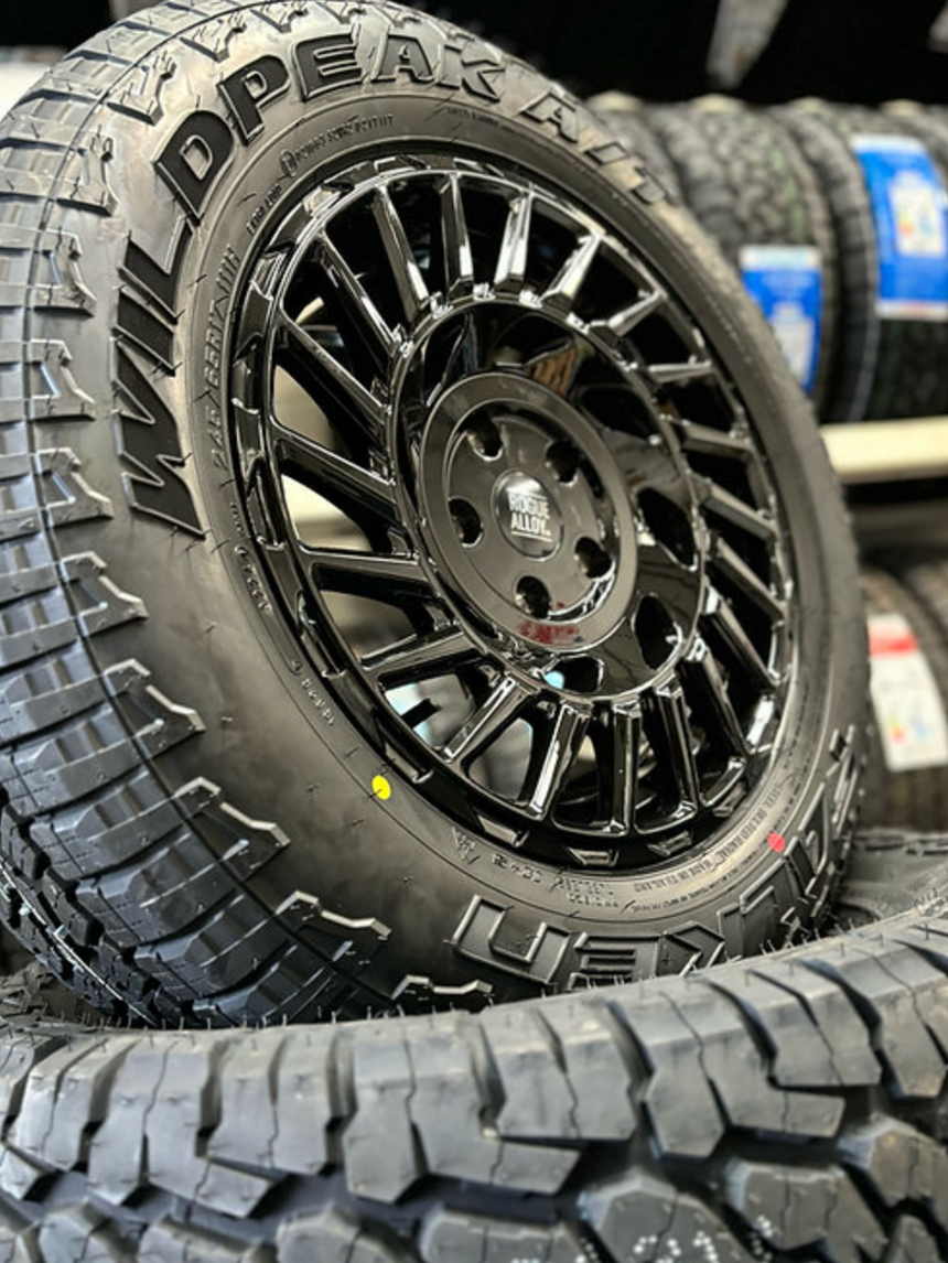 rogue-alloys-lc1-gloss-black-play-swamper-overland-play-dirty3.png