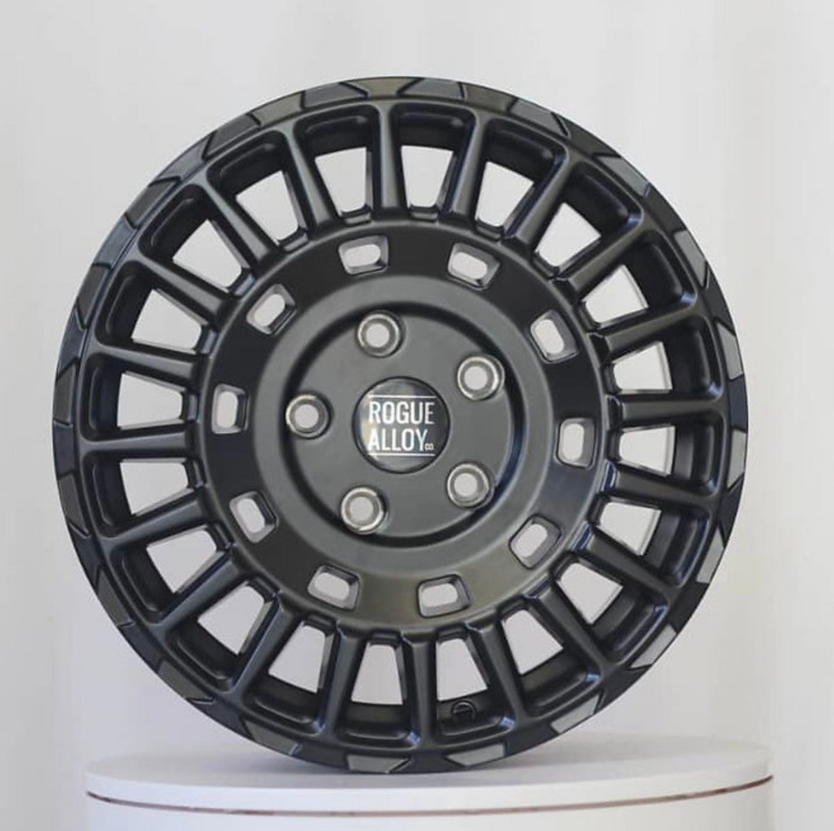 rogue-alloys-lcx-satin-black-play-swamper-overland-play-dirty2.png