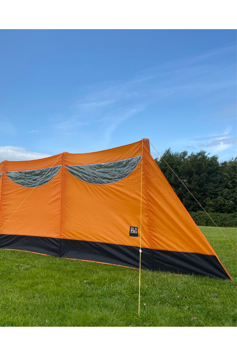 Inflatable Orange Windbreak