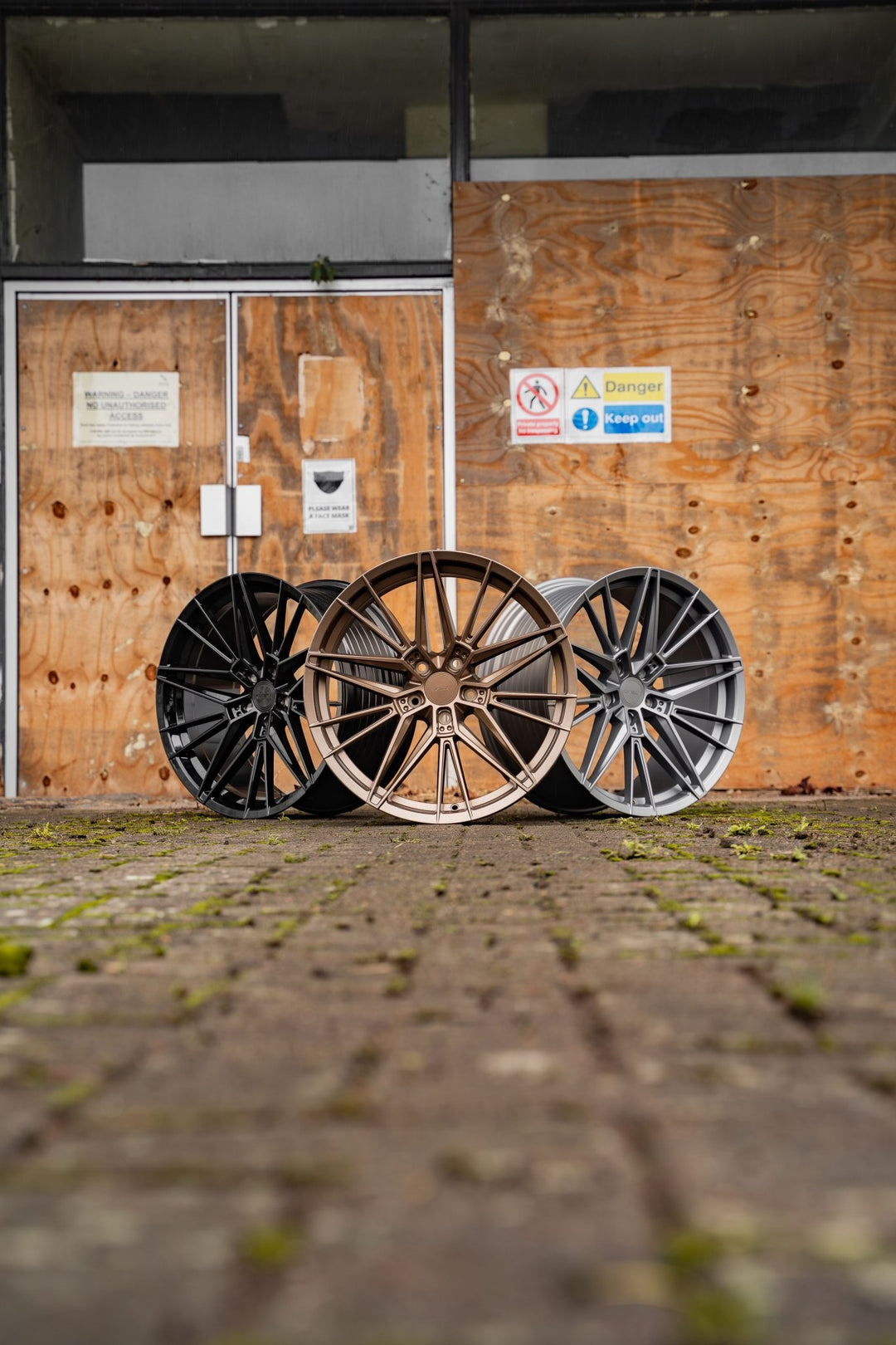 RIVIERA RF13 - GLOSS BLACK Automotive Rims & Wheels Play Dirty   