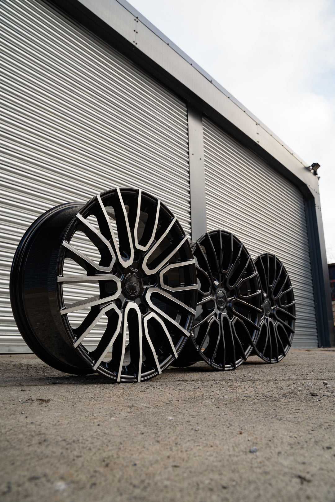 riviera-rtz-play-dirty-alloy-wheels-2.jpg