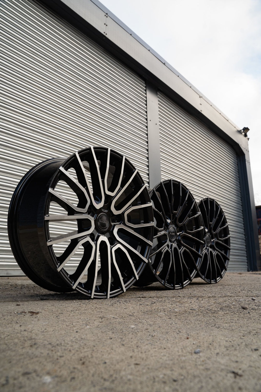 RIVIERA RTZ - BLACK POLISHED Automotive Rims & Wheels Play Dirty   