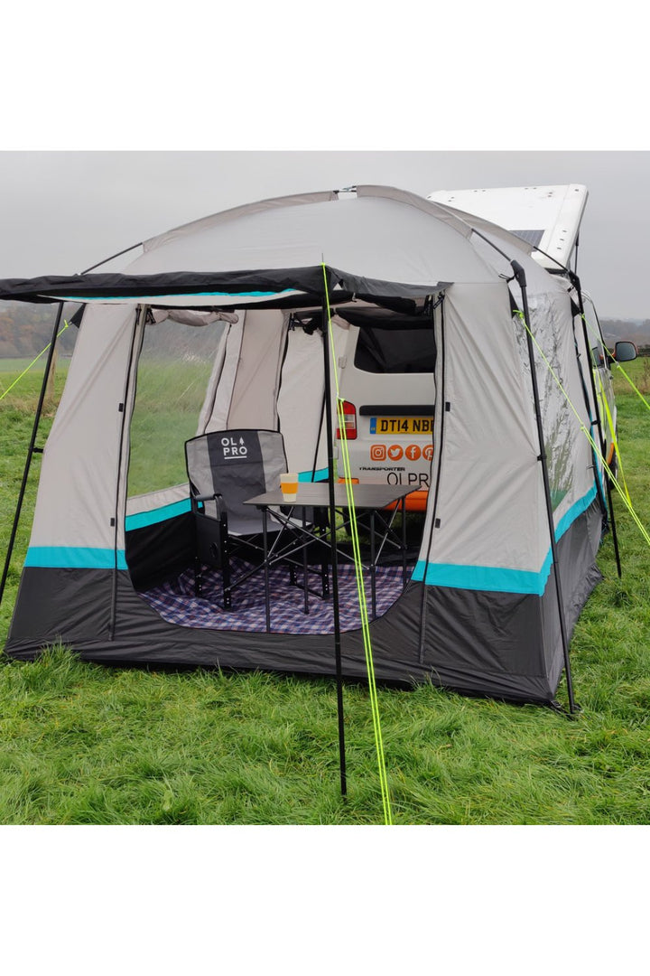 Snug Tailgate Poled Awning