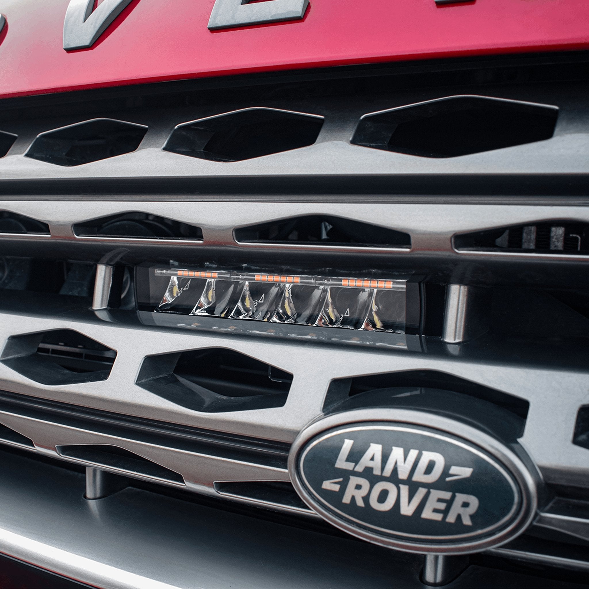 Stealth Land Rover Discovery 4.5 2013-2016 Twin 6″ Luminous LED Integration Grille Kit – 5,760 Lumens