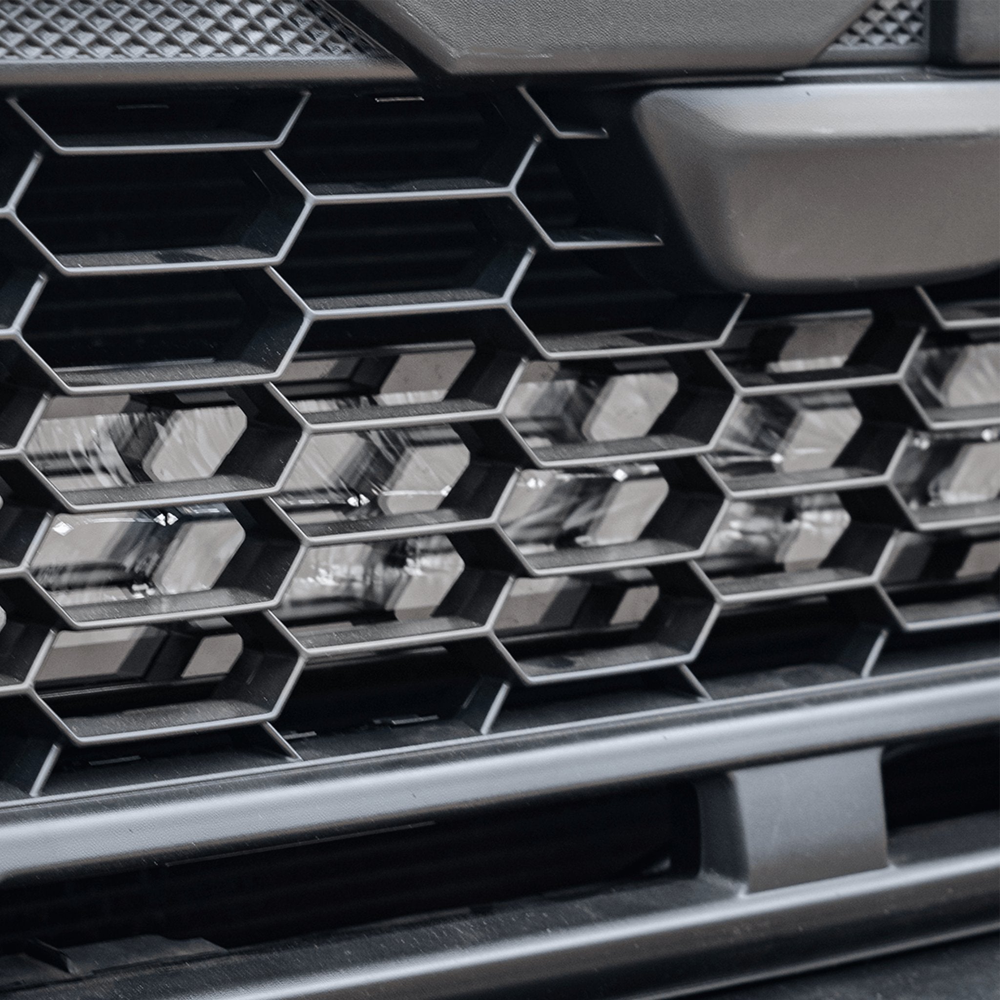 Stealth Ford Transit Trailsport 2020+ 21″ Luminous LED Integration Grille Kit – 16,800 Lumens