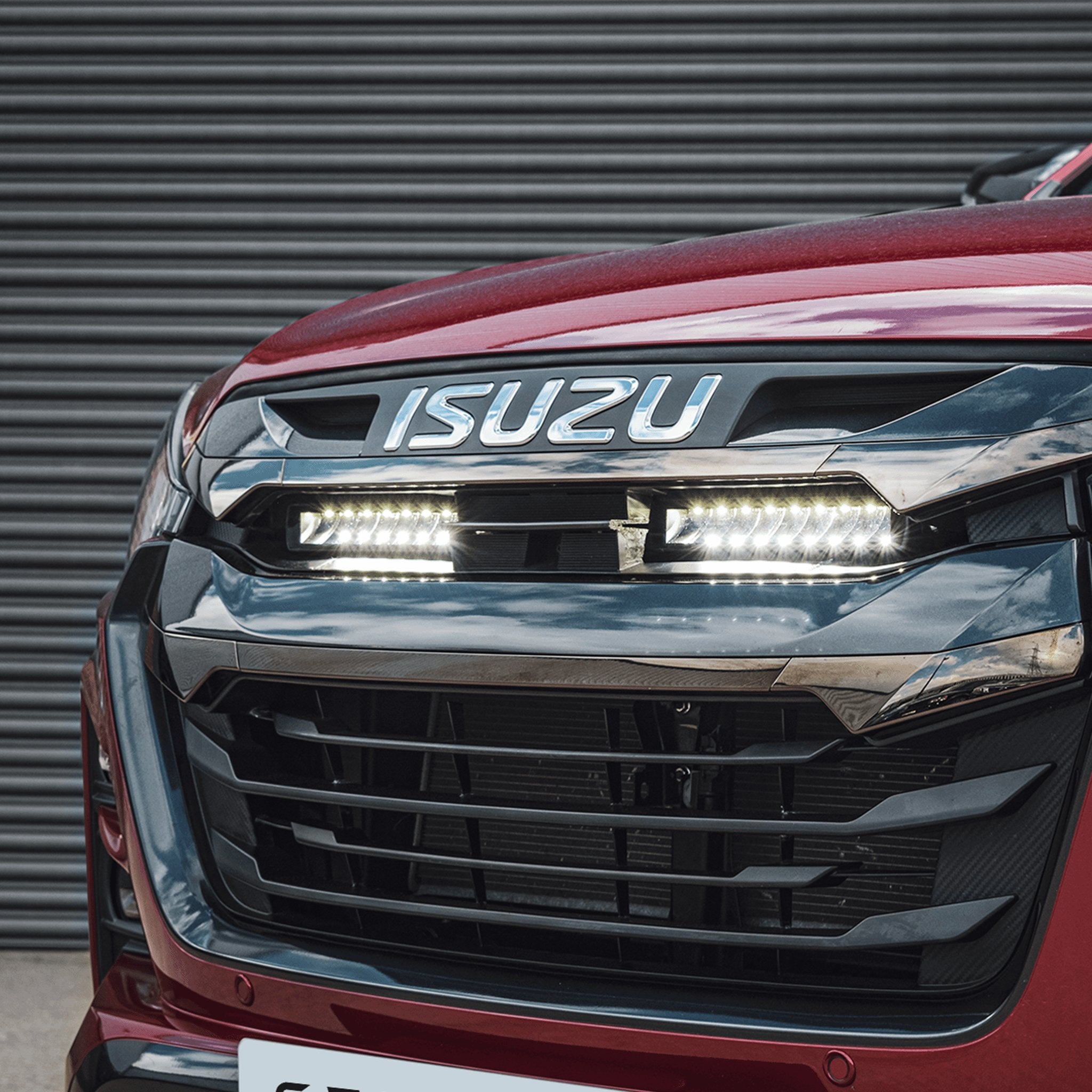 Stealth Isuzu D-Max 2023+ Twin 10″ Luminous LED Integration Grille Kit – 7,560 Lumens