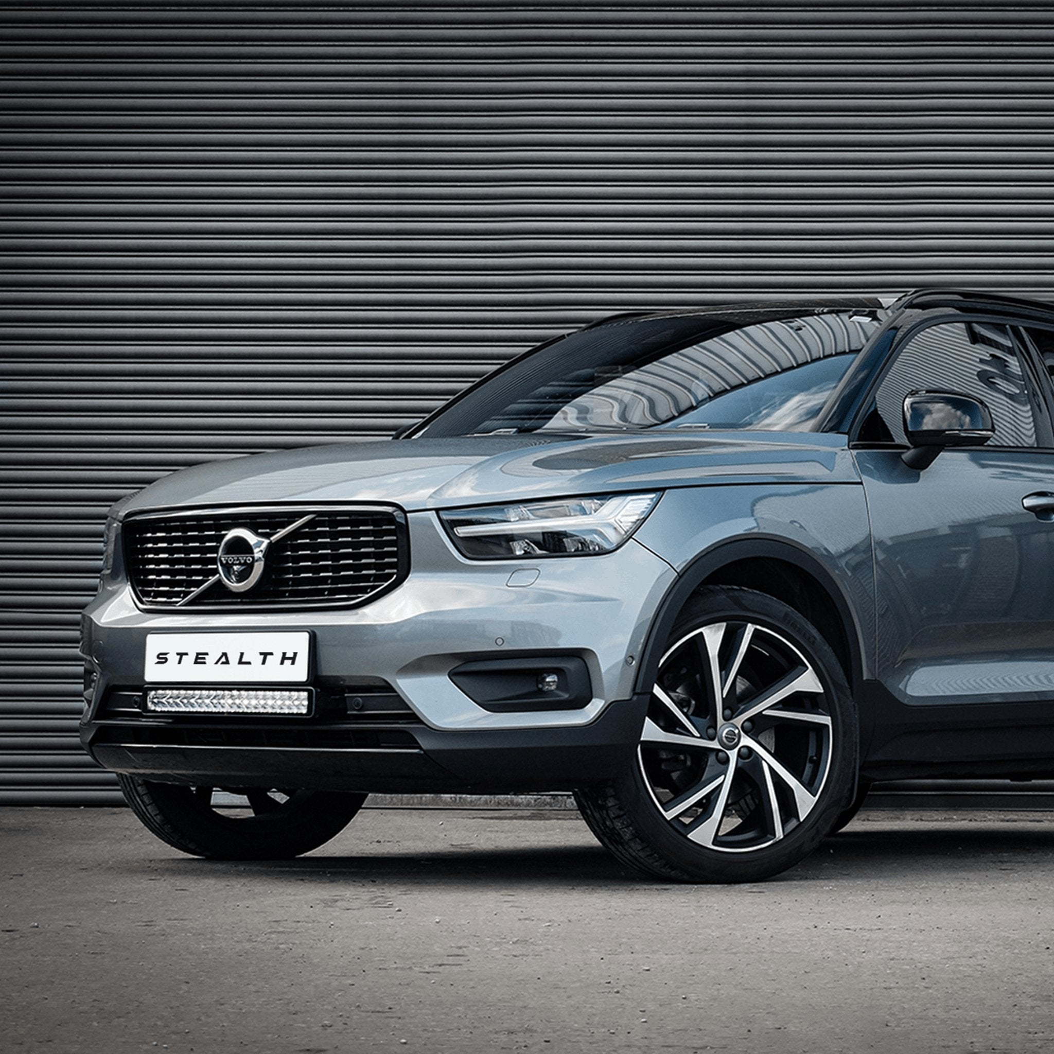 Stealth Volvo XC40 2018+ 21″ Luminous LED Integration Grille Kit – 16,800 Lumens