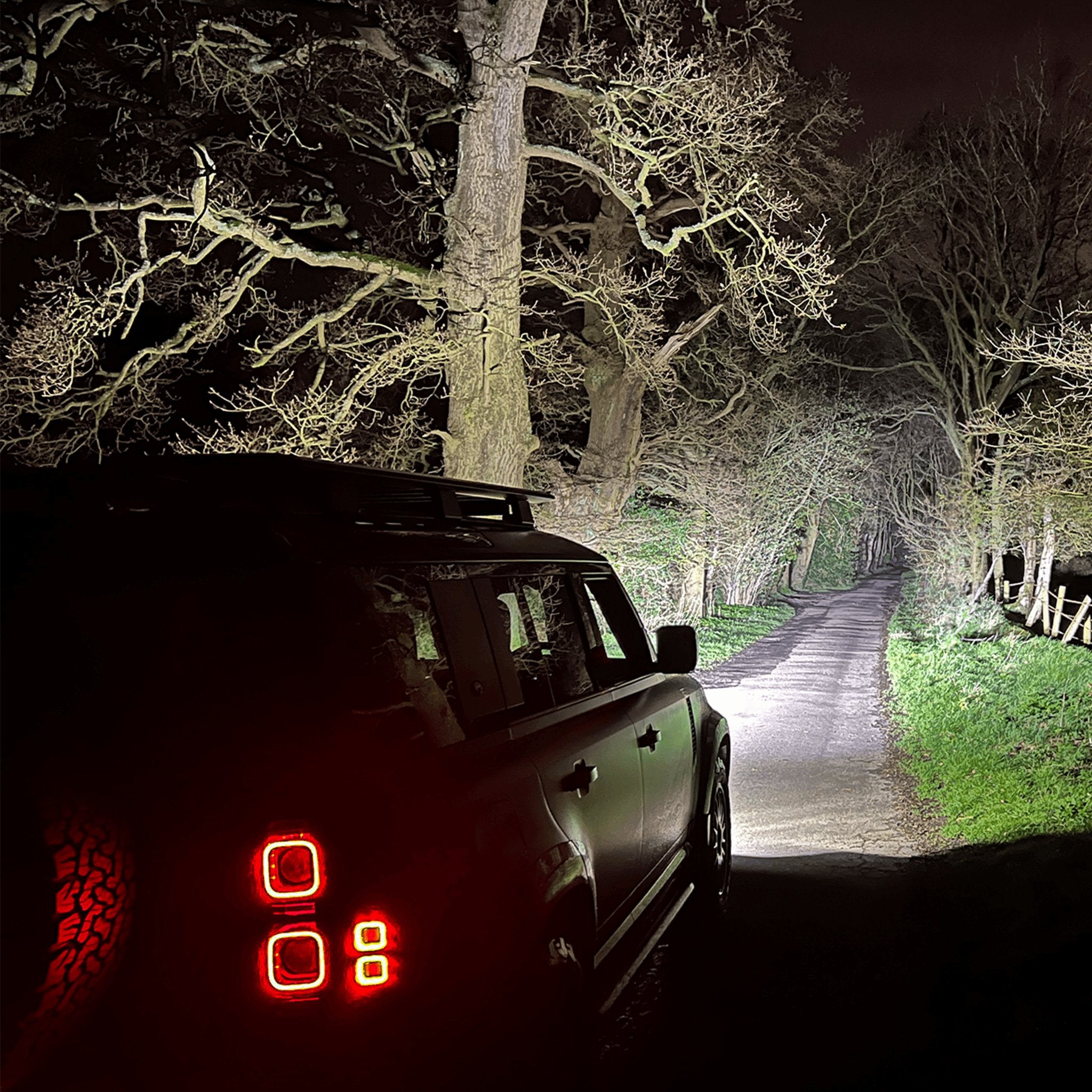 Stealth Land Rover Defender L663 2020+ 21″ Luminous LED External Integration Grille Kit – 16,800 Lumens