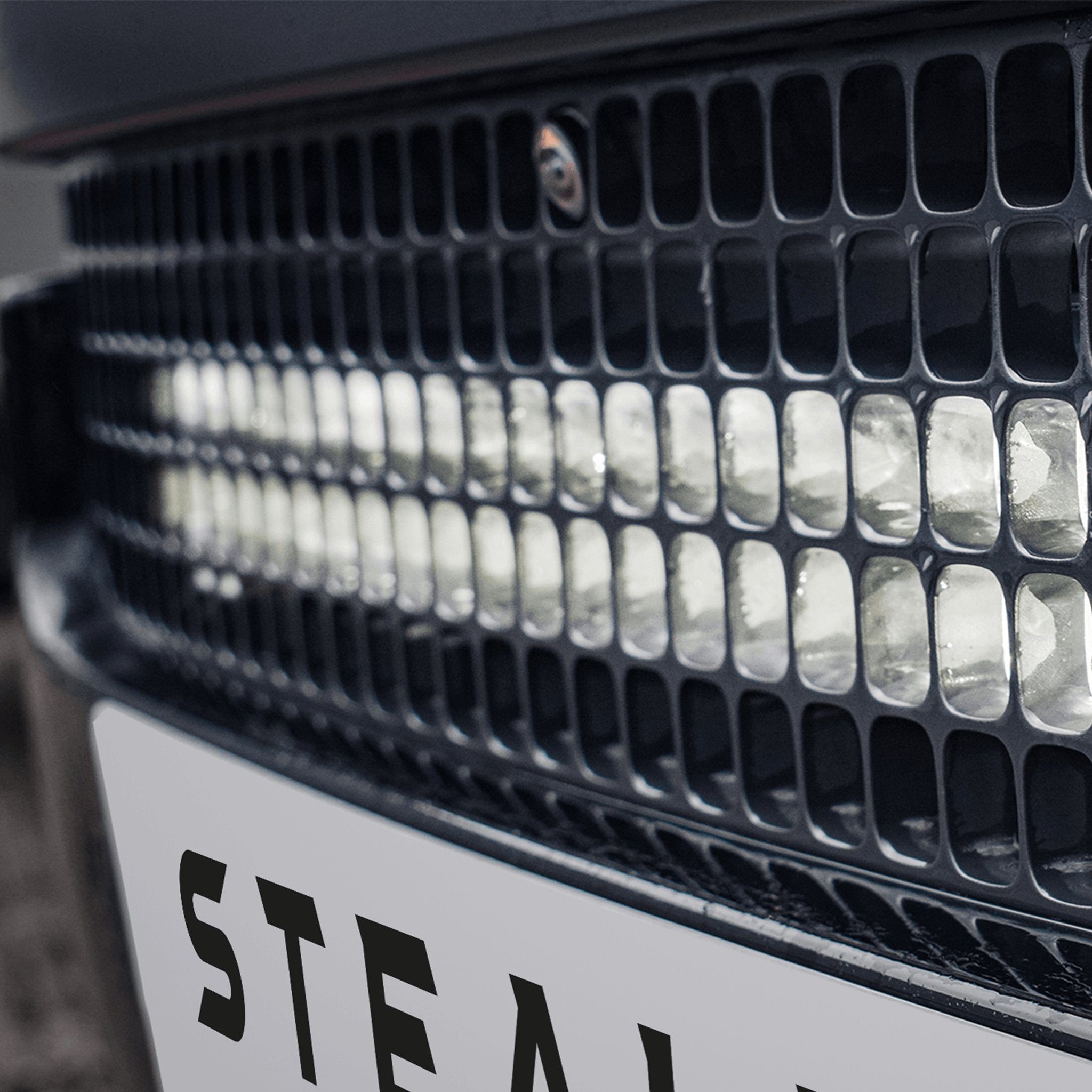 Stealth Land Rover Defender L663 2020+ 21″ Luminous LED Integration Grille Kit – 16,800 Lumens