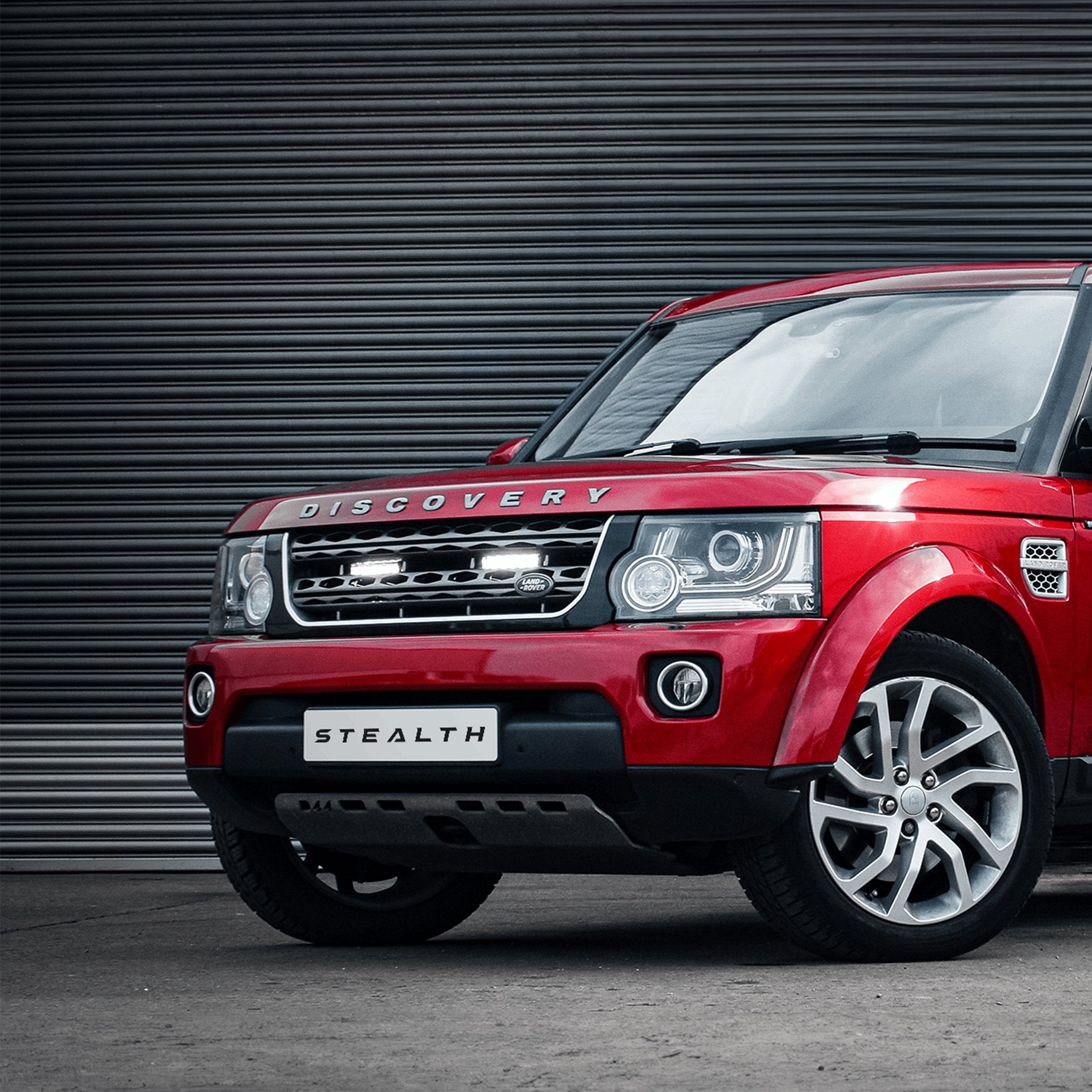 Stealth Land Rover Discovery 4.5 2013-2016 Twin 6″ Luminous LED Integration Grille Kit – 5,760 Lumens