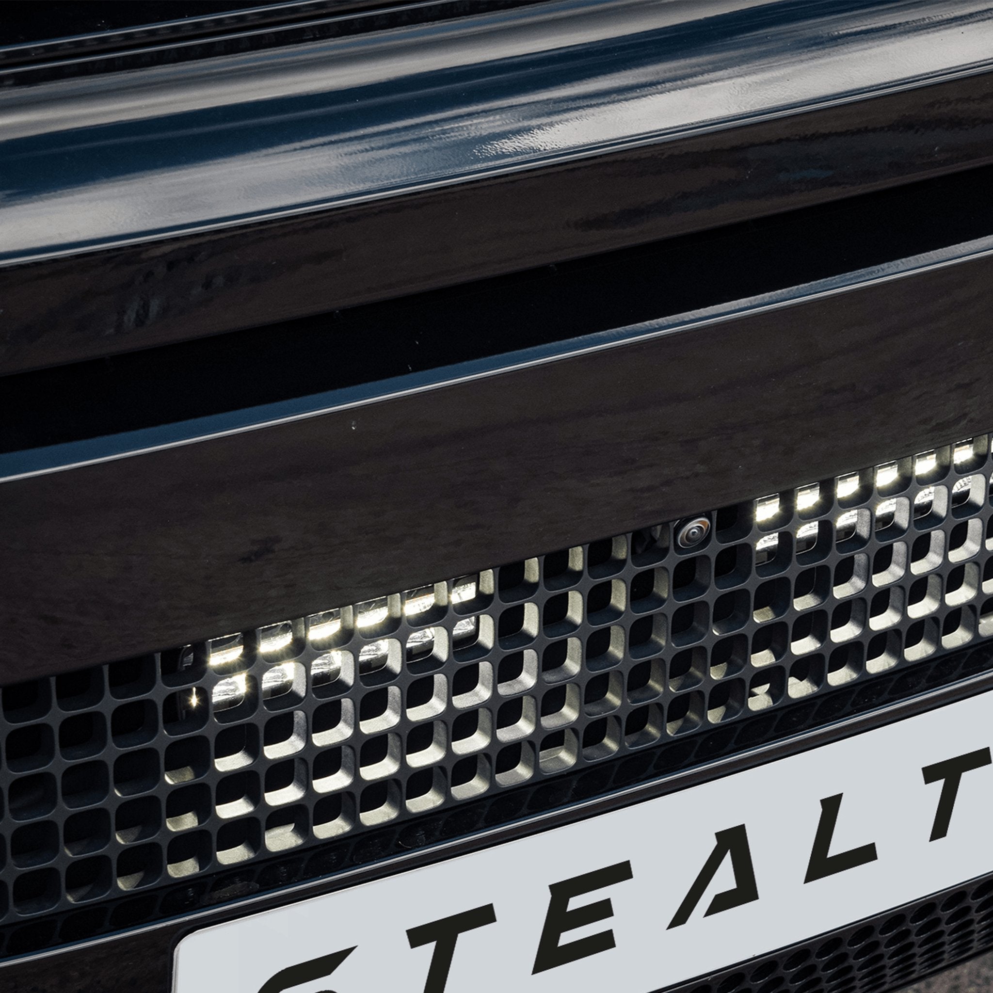 Stealth Land Rover Defender L663 2020+ Twin 6″ Luminous LED Integration Grille Kit – 5,760 Lumens