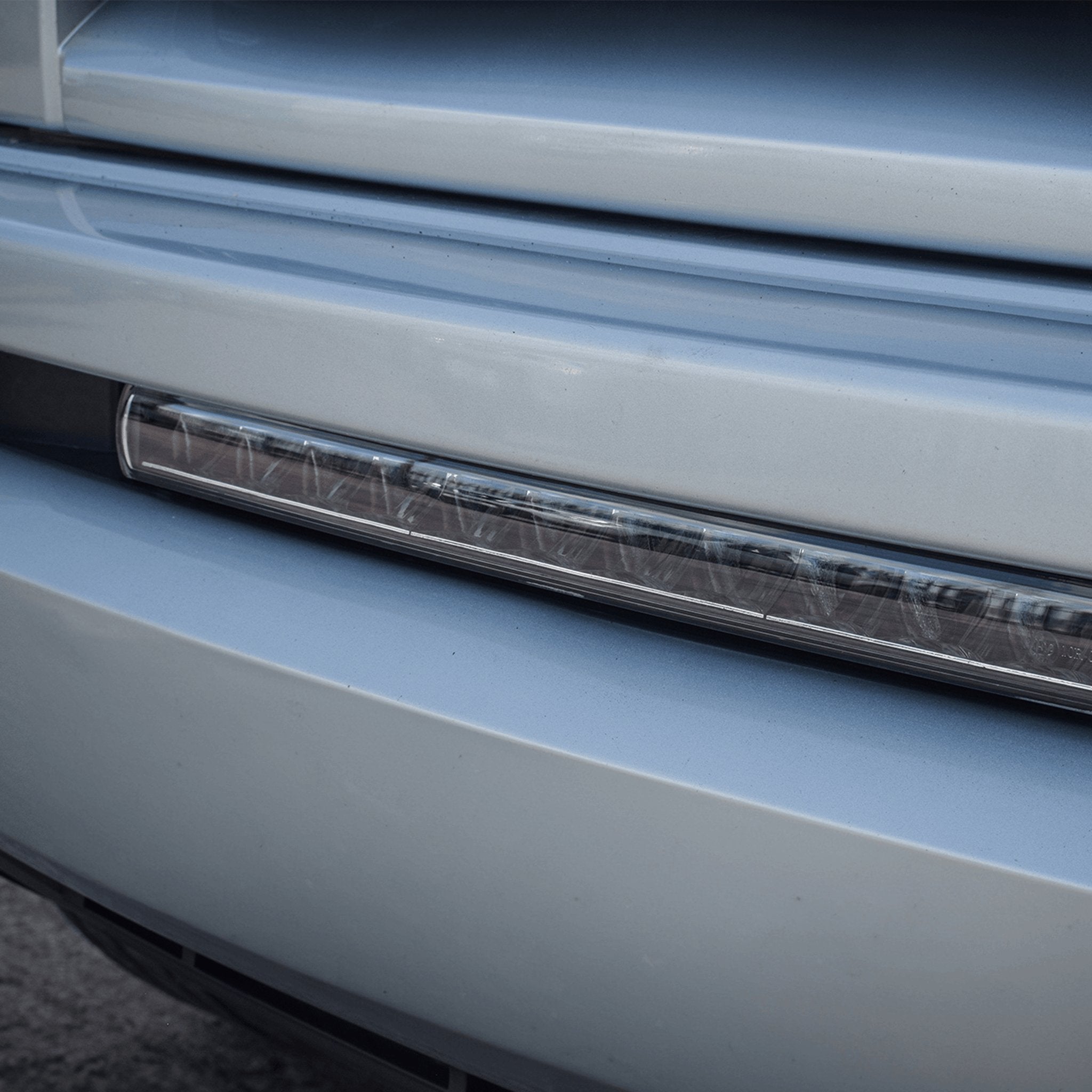 Stealth Land Rover Discovery 3 2004-2009 20″ Luminous LED Integration Grille Kit – 8,400 Lumens