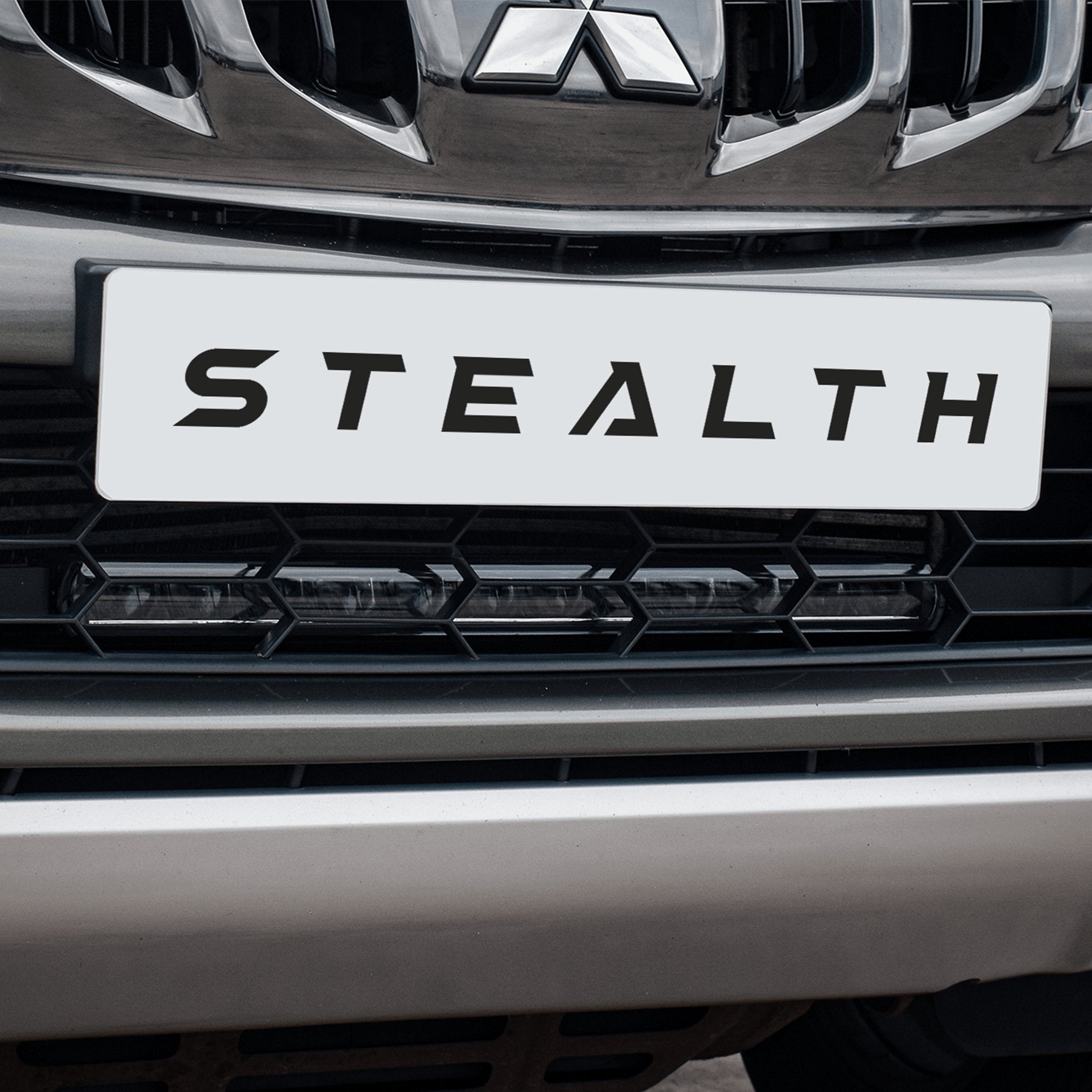 Stealth Mitsubishi L200 2015-2019 20″ Luminous LED Integration Grille Kit – 8,400 Lumens