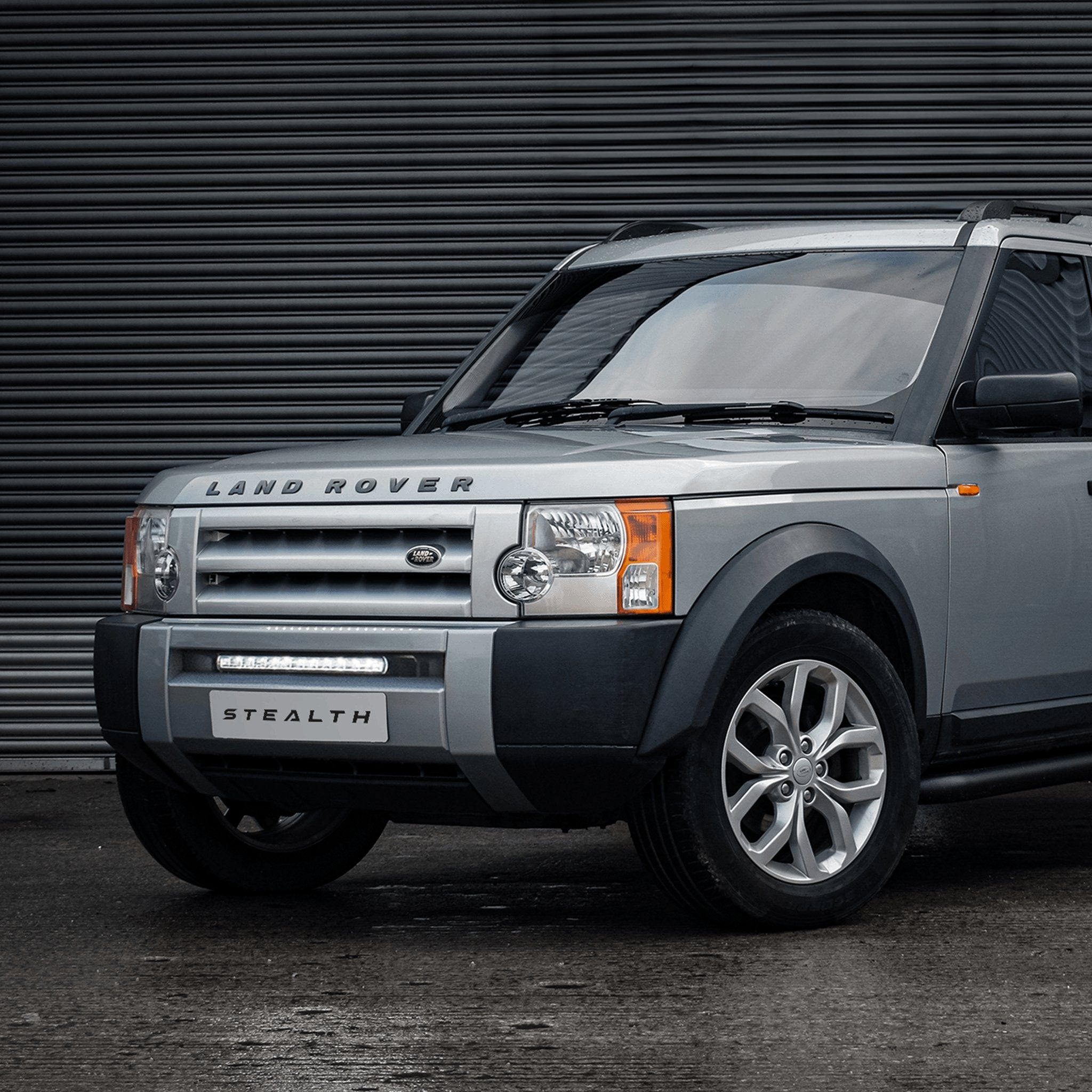 Stealth Land Rover Discovery 3 2004-2009 20″ Luminous LED Integration Grille Kit – 8,400 Lumens