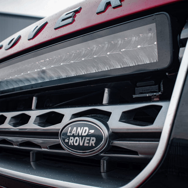 Stealth Land Rover Discovery 4.5 2013-2016 30″ Luminous LED Integration Grille Kit – 25,200 Lumens