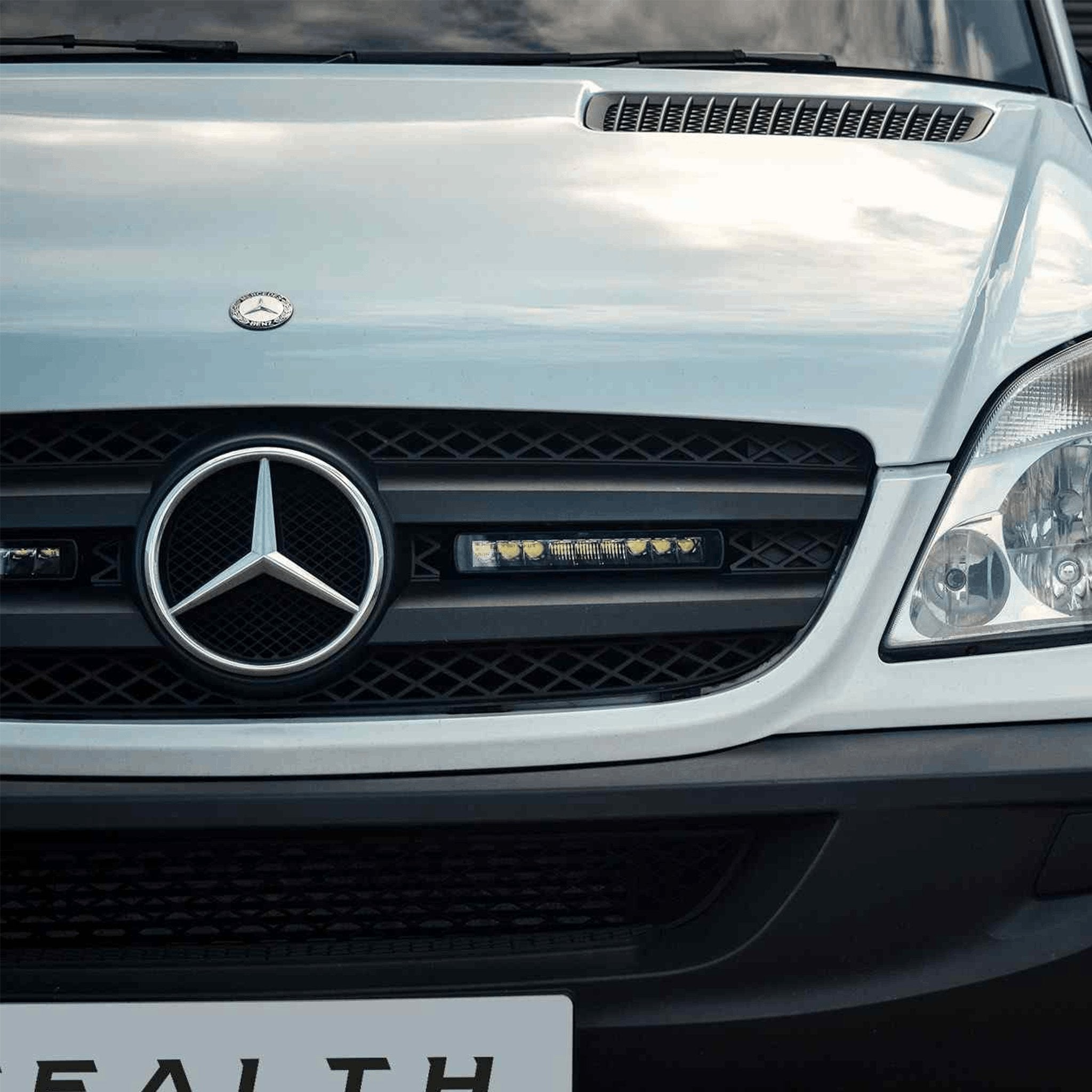 Stealth Mercedes Sprinter 2008-2018 Twin 10″ Luminous LED Integration Grille Kit – 7,560 Lumens